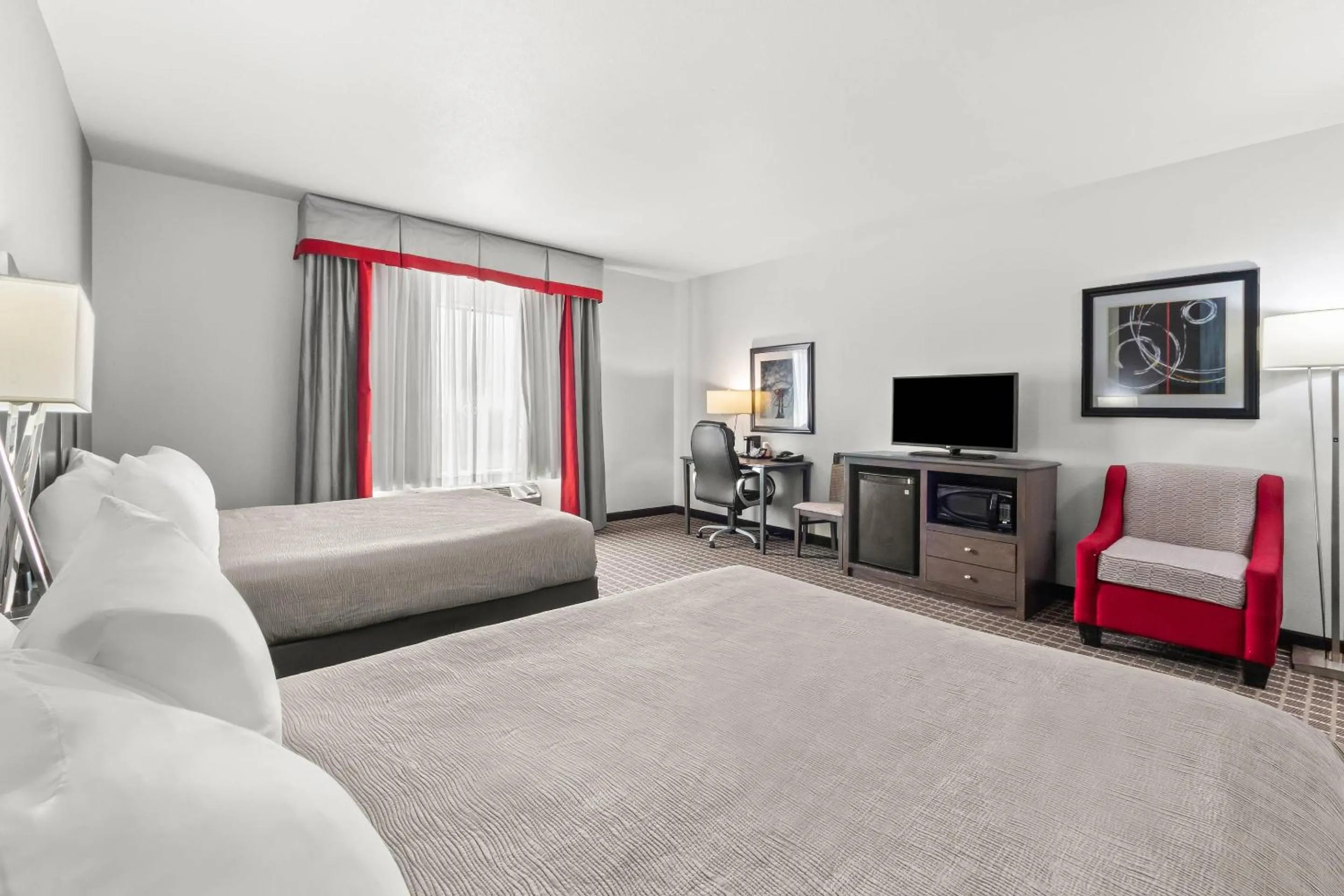 Bedroom, Bed in Quality Inn & Suites Pearsall