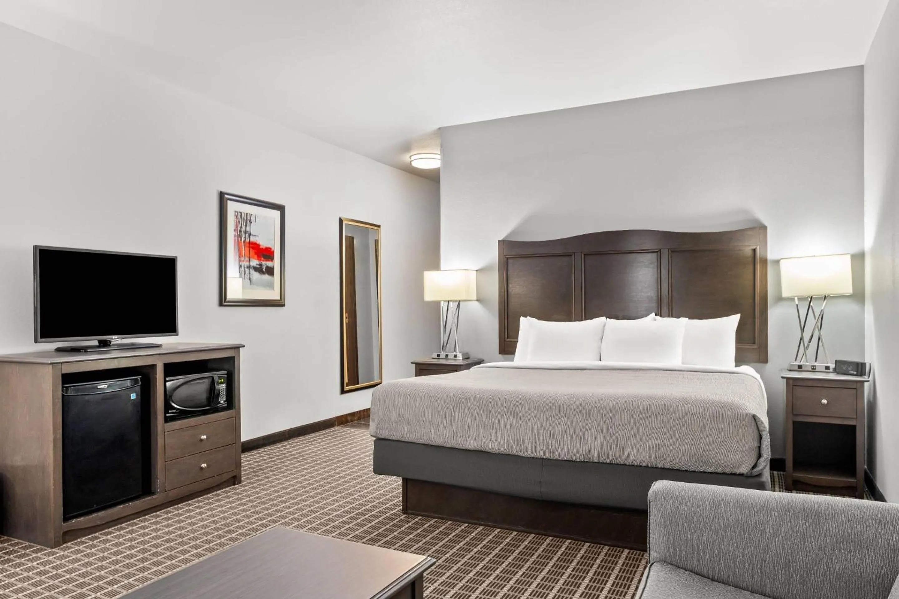 Bedroom, Bed in Quality Inn & Suites Pearsall