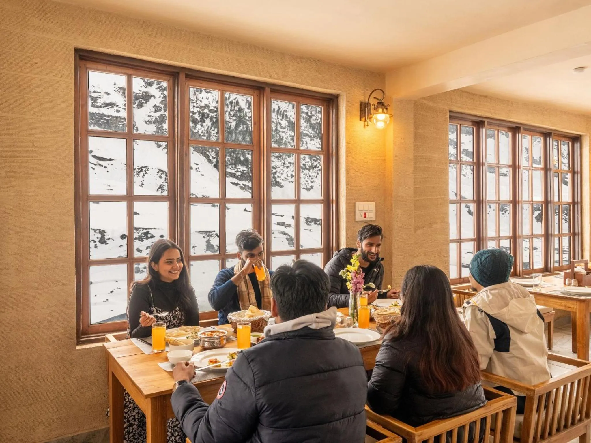 Restaurant/places to eat in Moustache Koksar Luxuria, Sissu