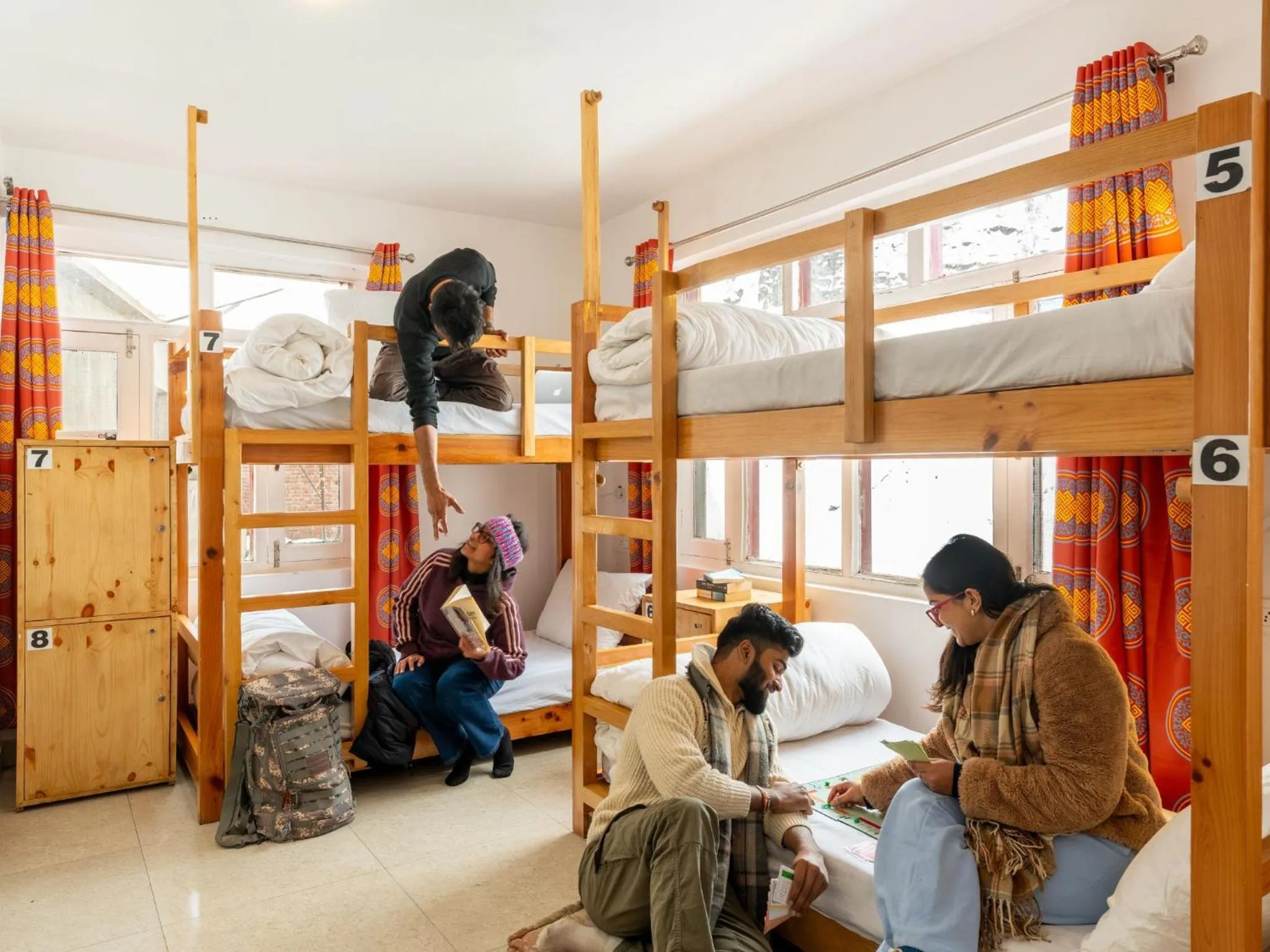 People in Moustache Koksar Luxuria, Sissu