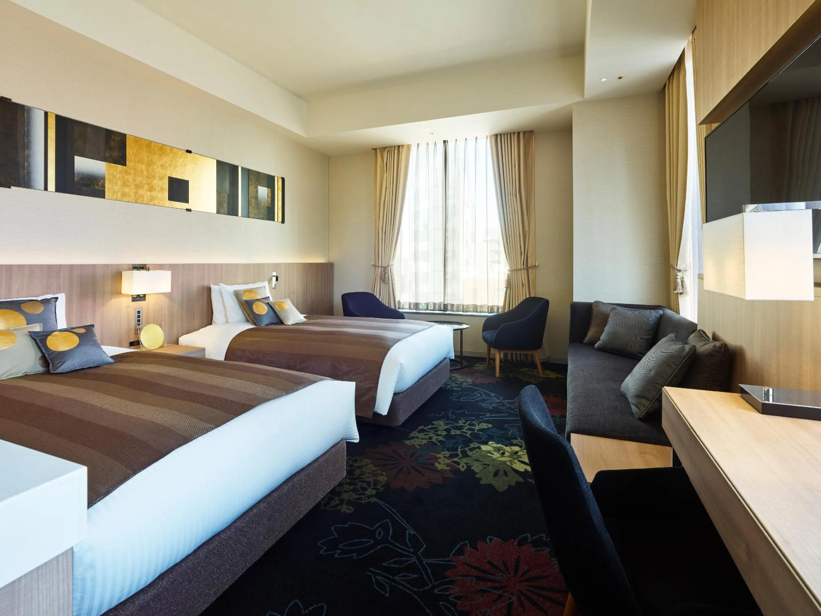 Photo of the whole room, Bed in Millennium Mitsui Garden Hotel Tokyo - Ginza