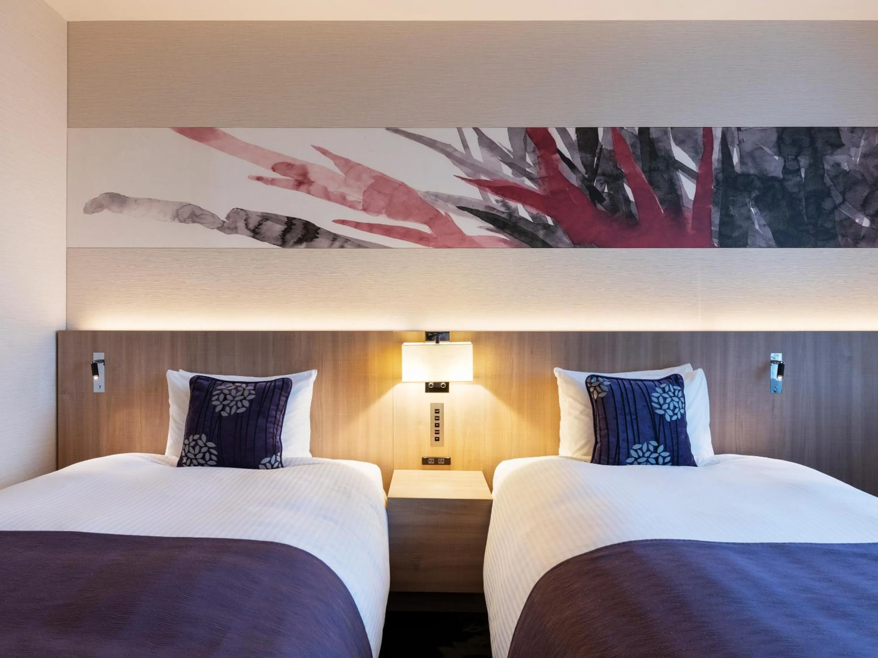 Photo of the whole room, Bed in Millennium Mitsui Garden Hotel Tokyo - Ginza