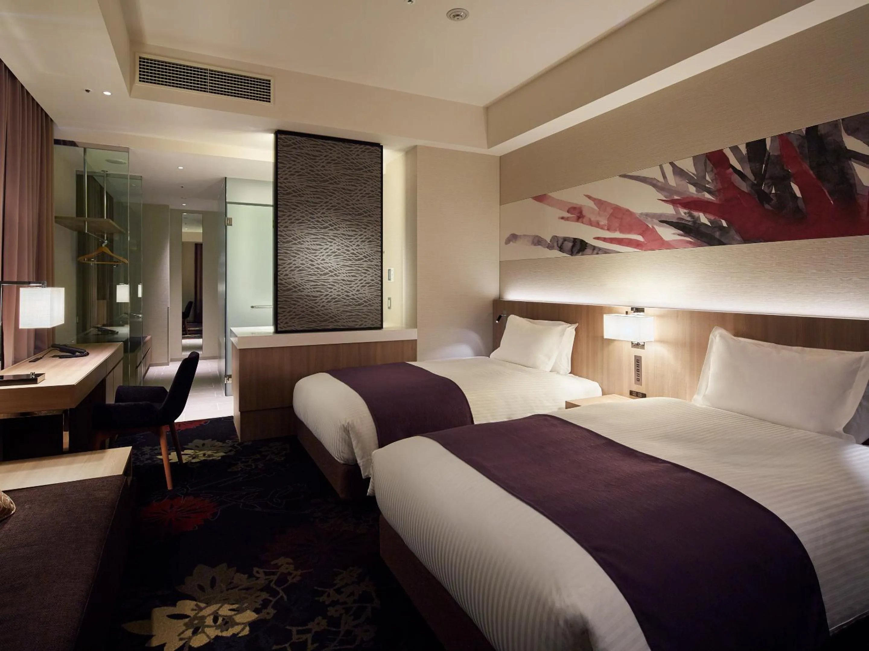 Photo of the whole room, Bed in Millennium Mitsui Garden Hotel Tokyo - Ginza