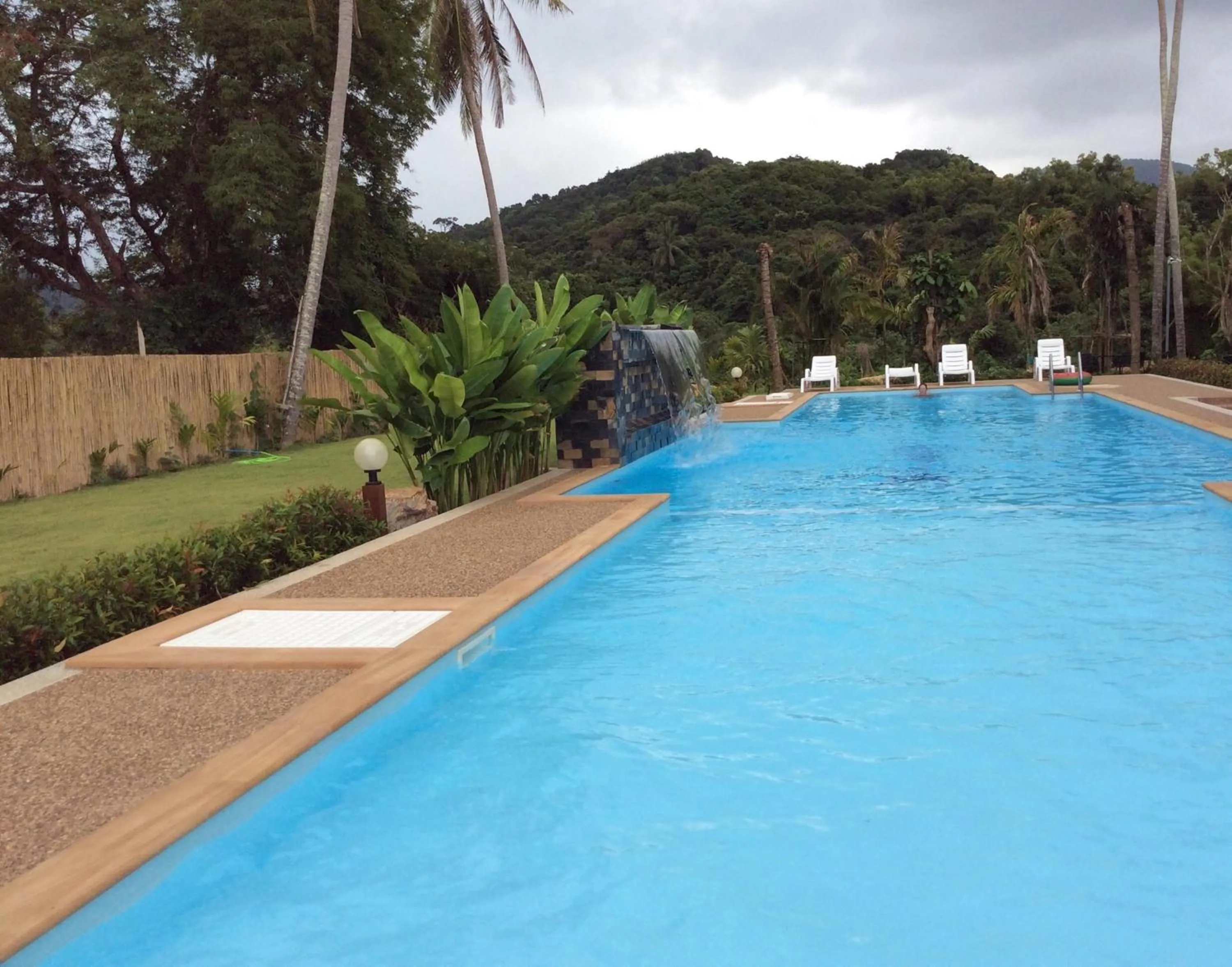 Swimming pool in Lanta Wanida Resort