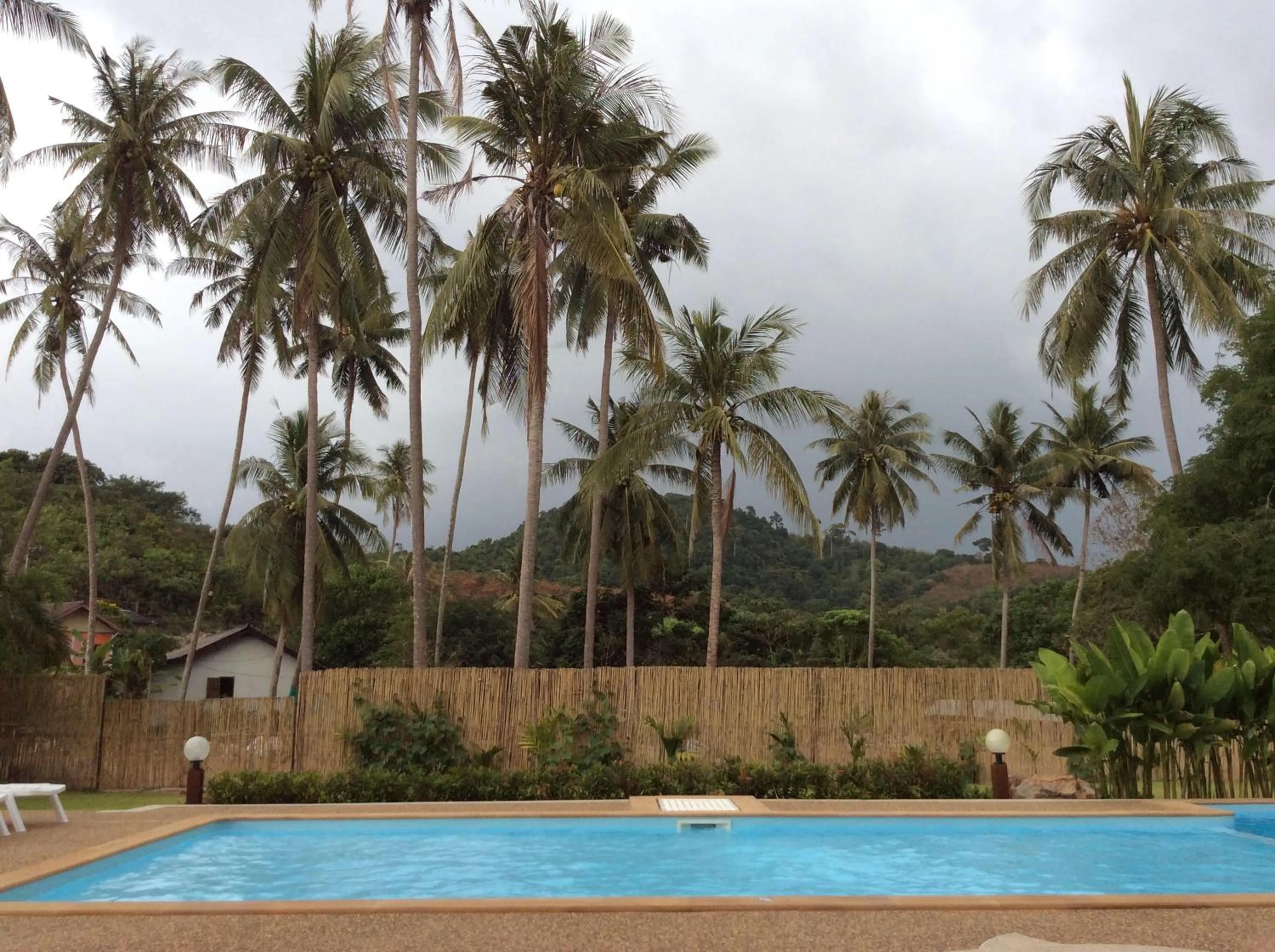 Swimming pool in Lanta Wanida Resort