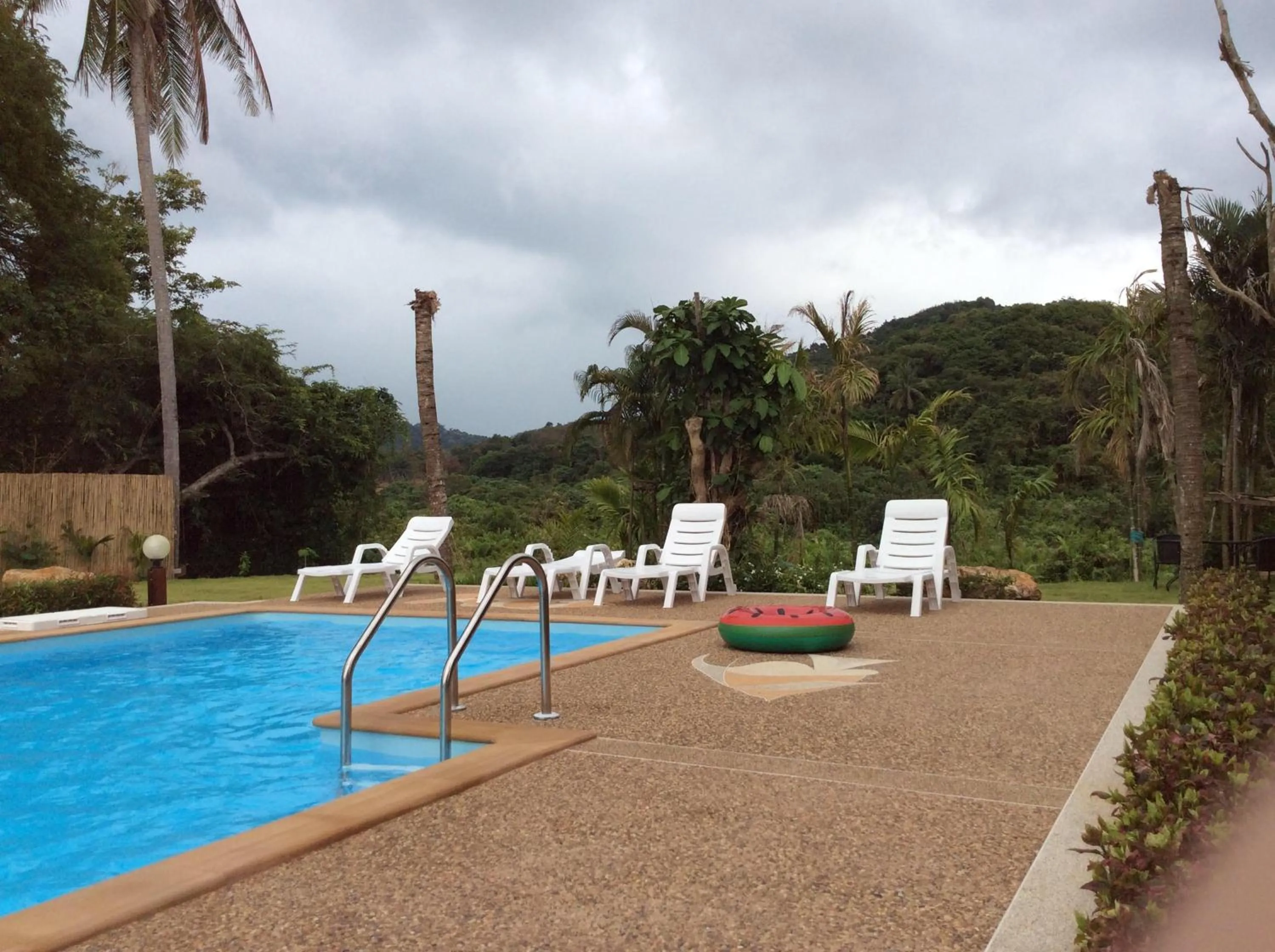 Swimming pool in Lanta Wanida Resort