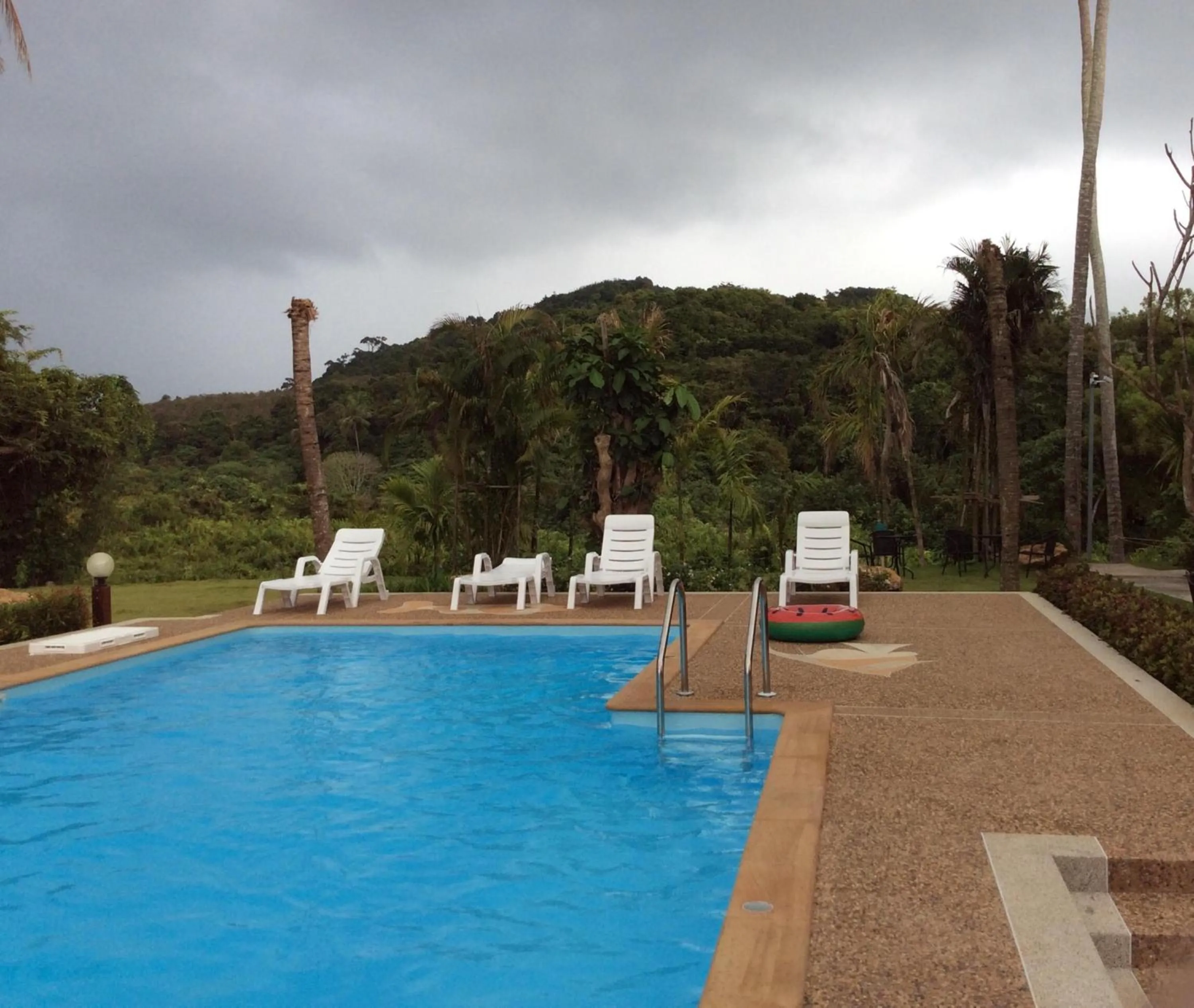 Swimming pool in Lanta Wanida Resort