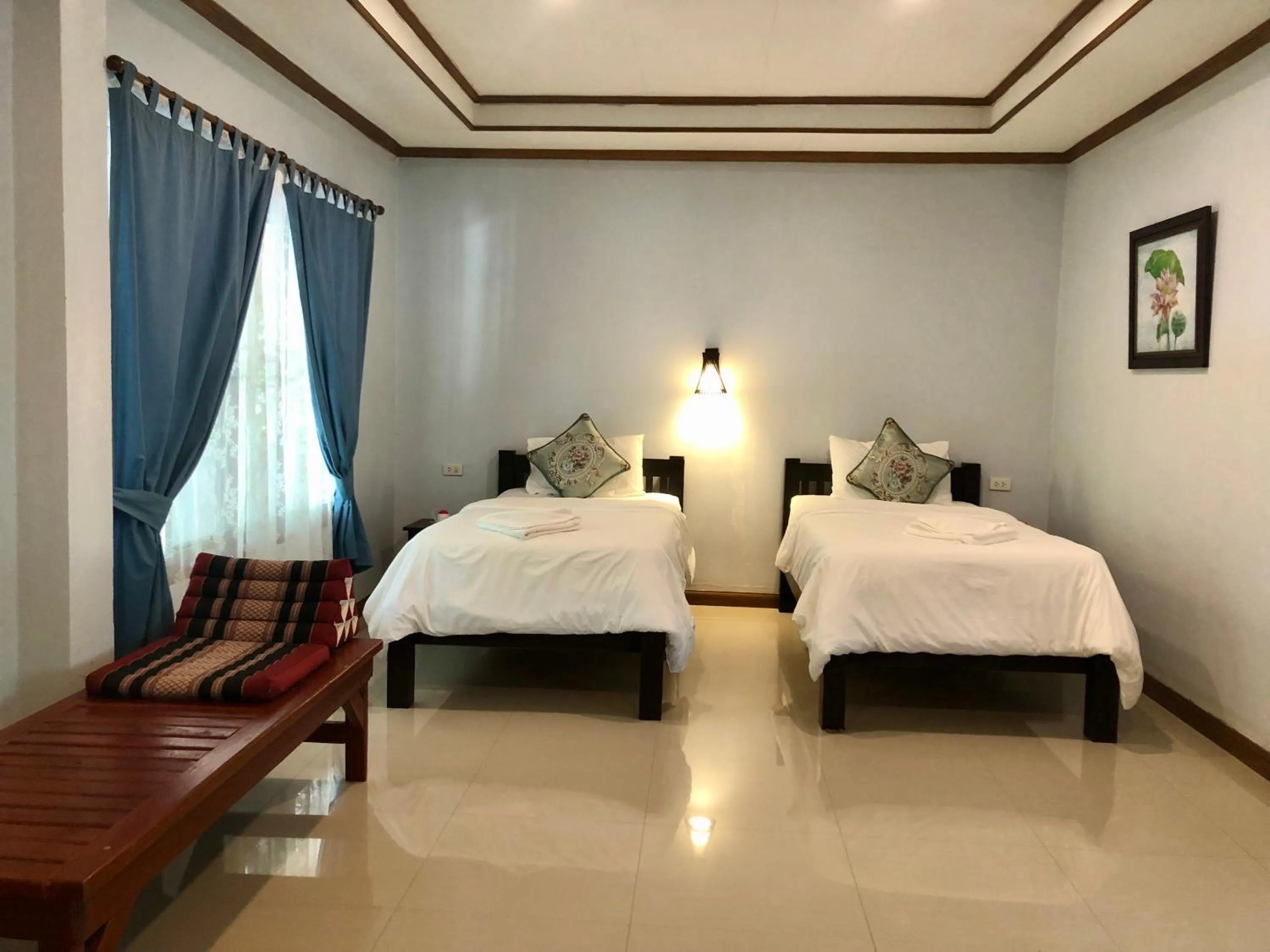 Superior Twin Room in Lanta Wanida Resort