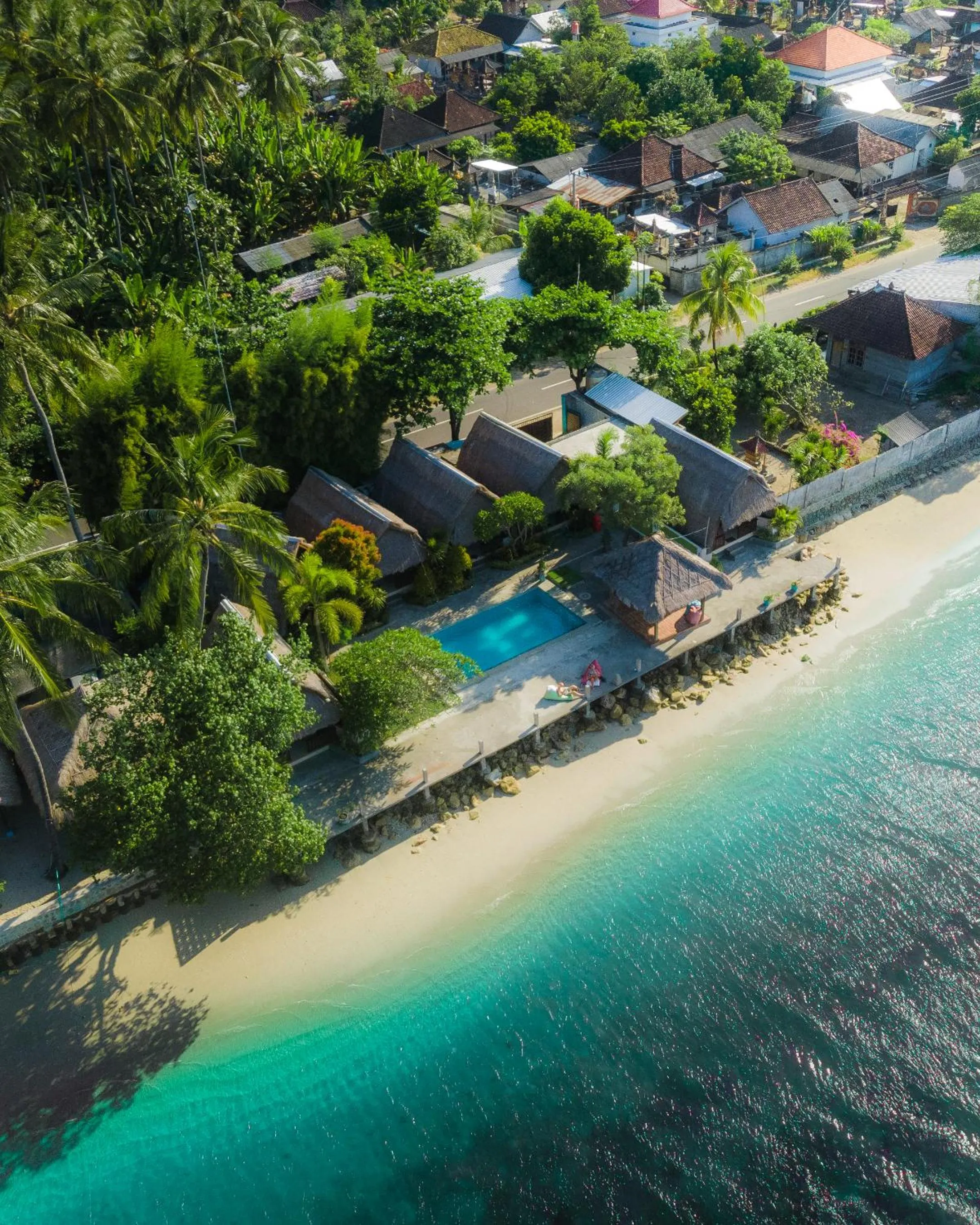 Beach in Krisna Bungalows and Restaurant