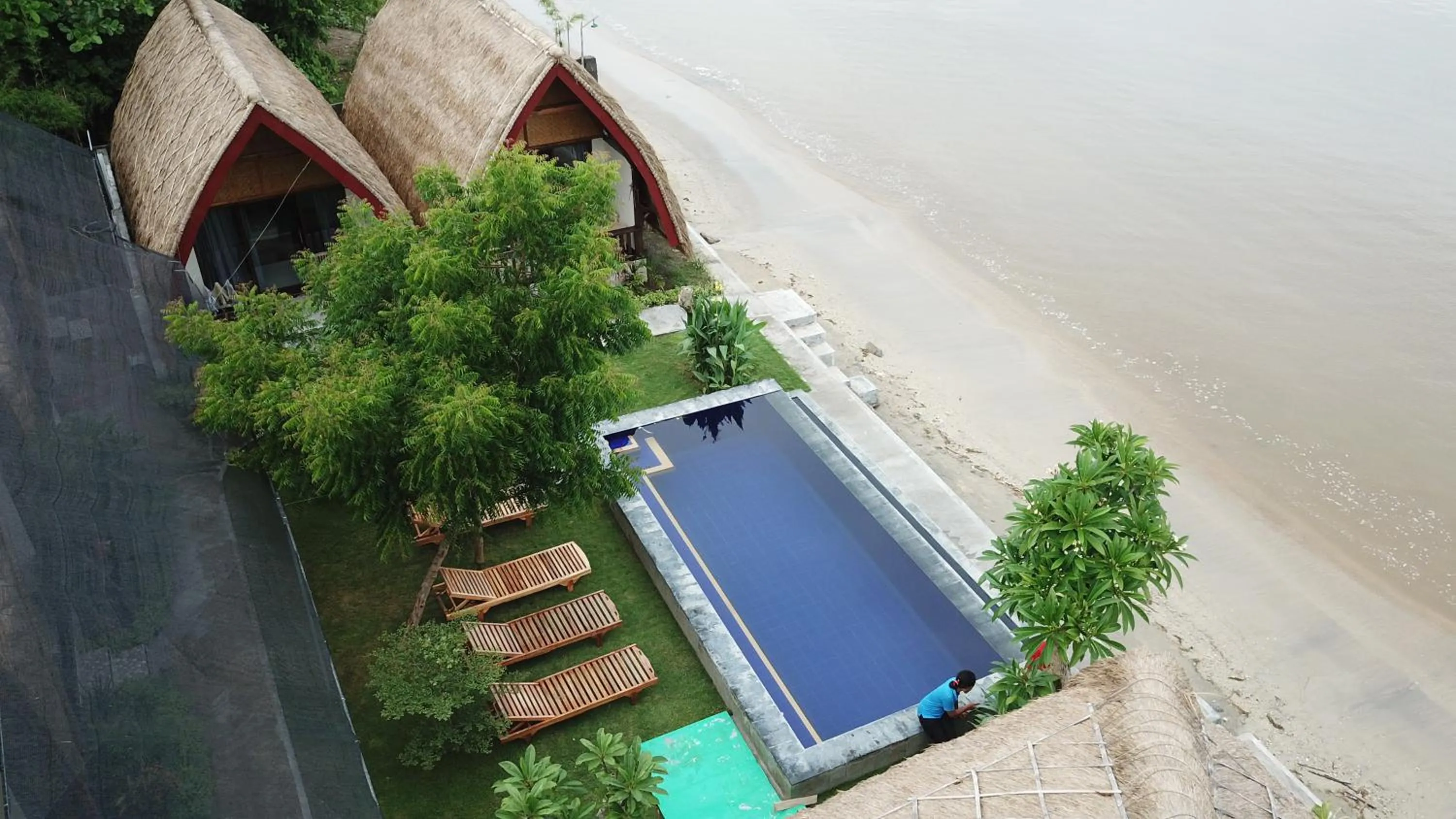 Garden in Krisna Bungalows and Restaurant