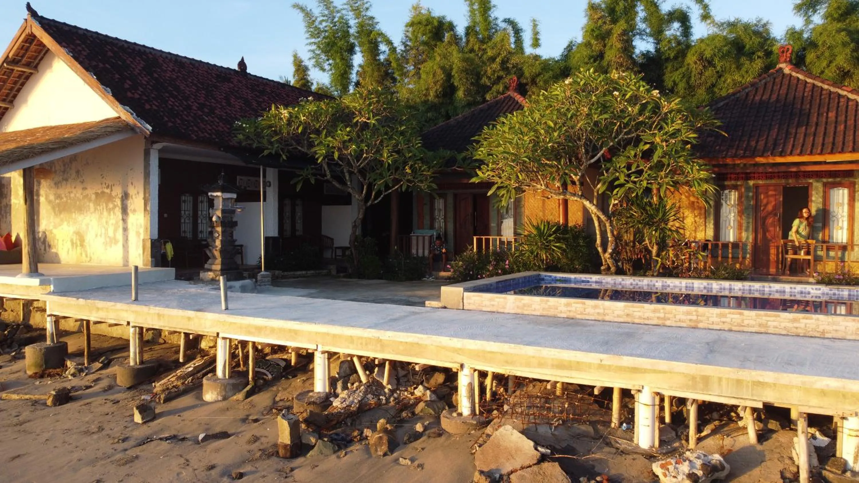 Property building in Krisna Bungalows and Restaurant