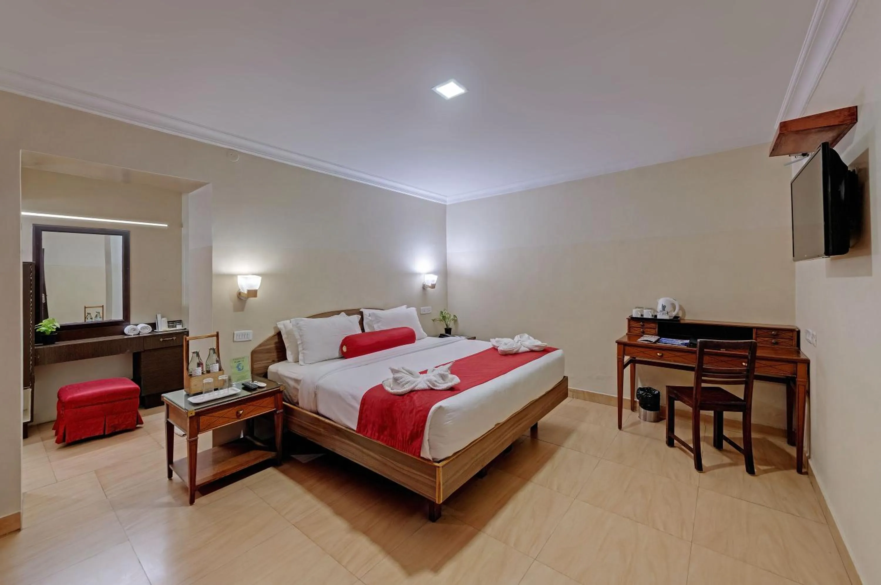 Photo of the whole room, Bed in Holiday Home Resort