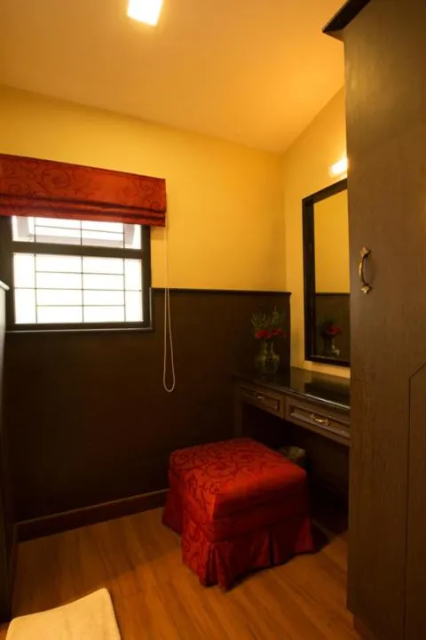 Bathroom, Bed in Holiday Home Resort