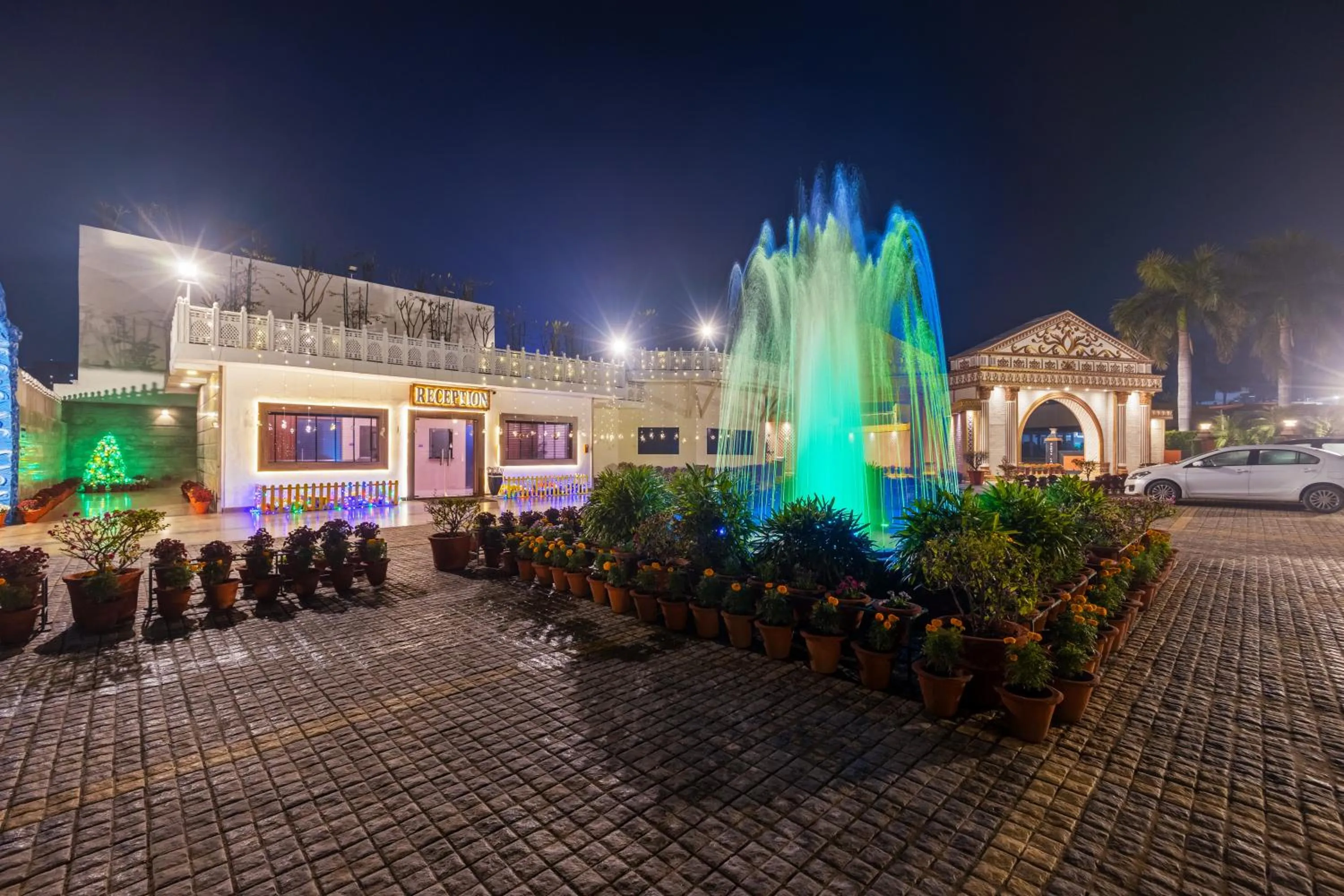 Night in Aapno Ghar Resort & Amusement Park