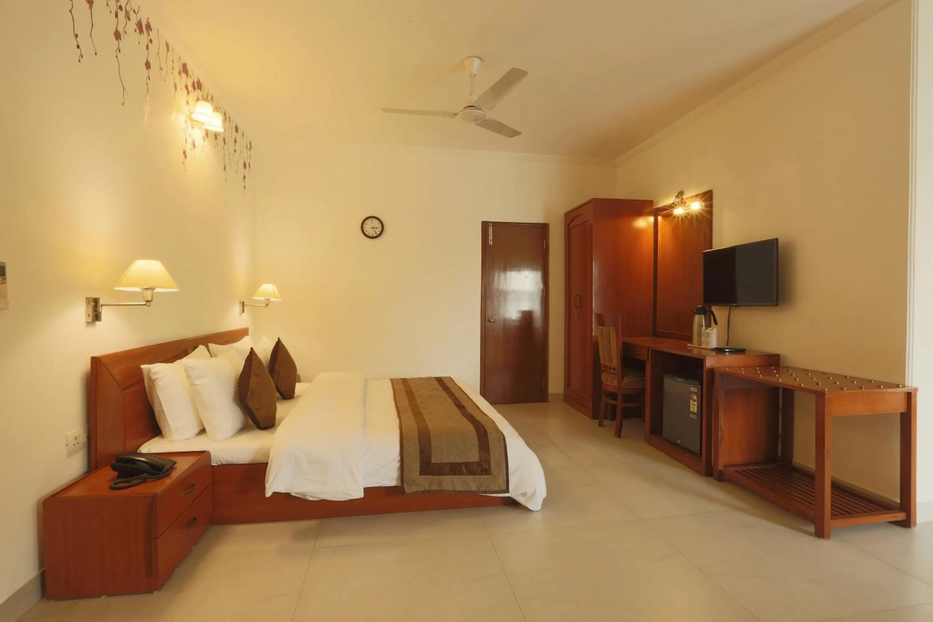 Suite in Aapno Ghar Resort & Amusement Park
