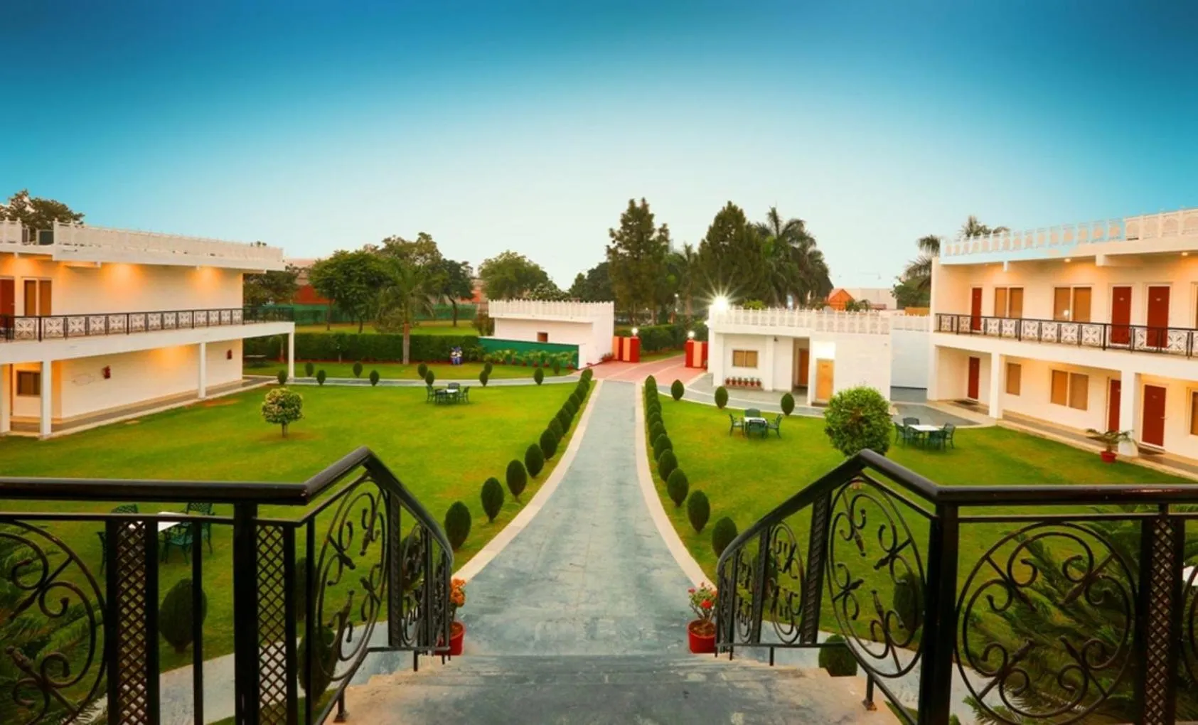 Facade/entrance in Aapno Ghar Resort & Amusement Park