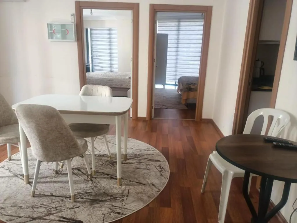 Old Town Grand Apart Hotel