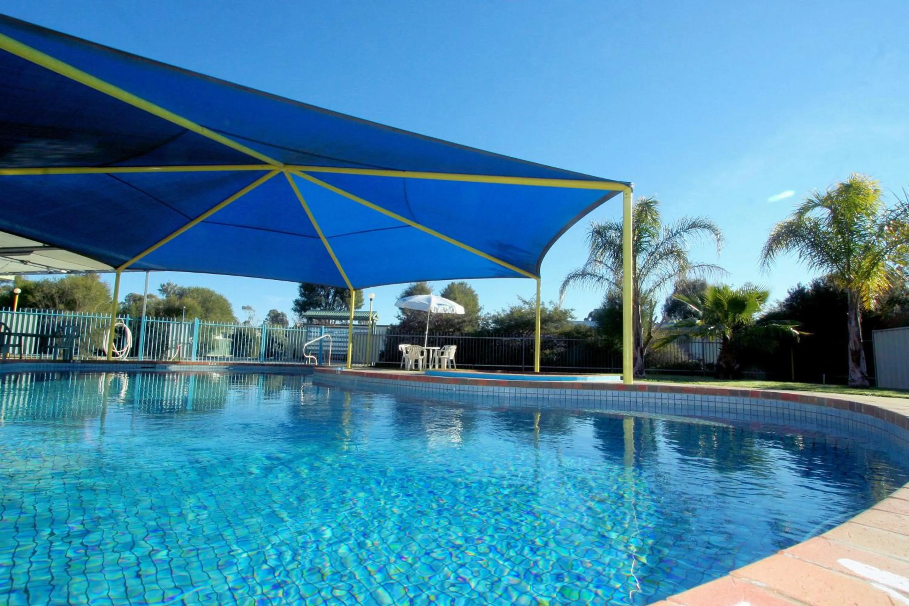 Swimming pool in BIG4 Shepparton Park Lane Holiday Park