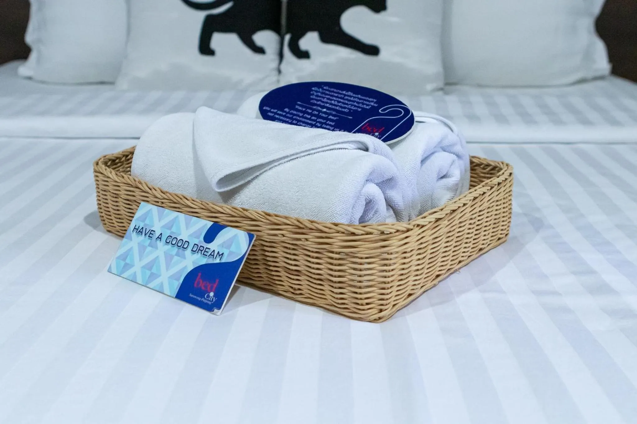 Bed in Bed By City Hotel