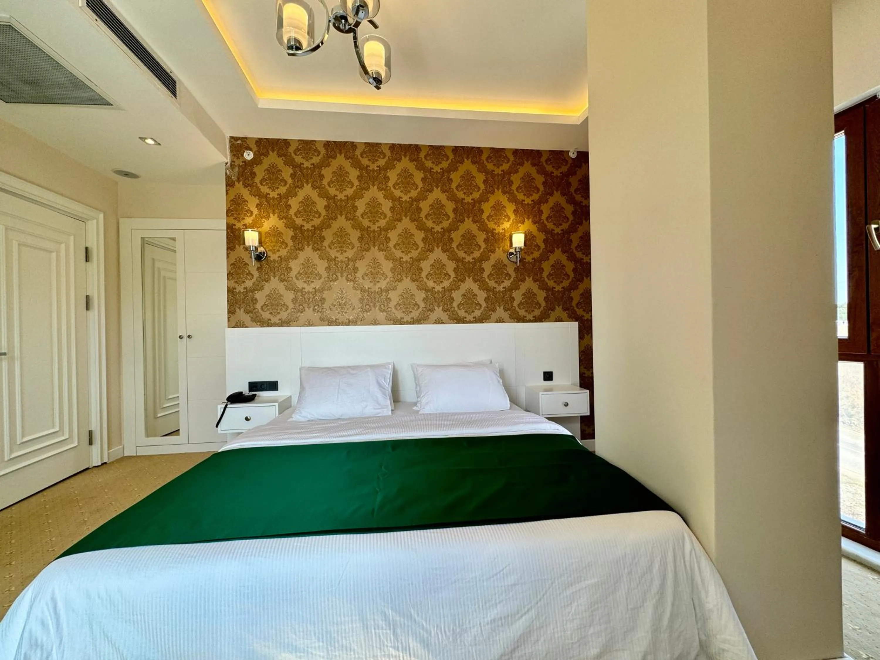 Bed in Green Roof Boutique Hotel & SPA Istanbul Airport