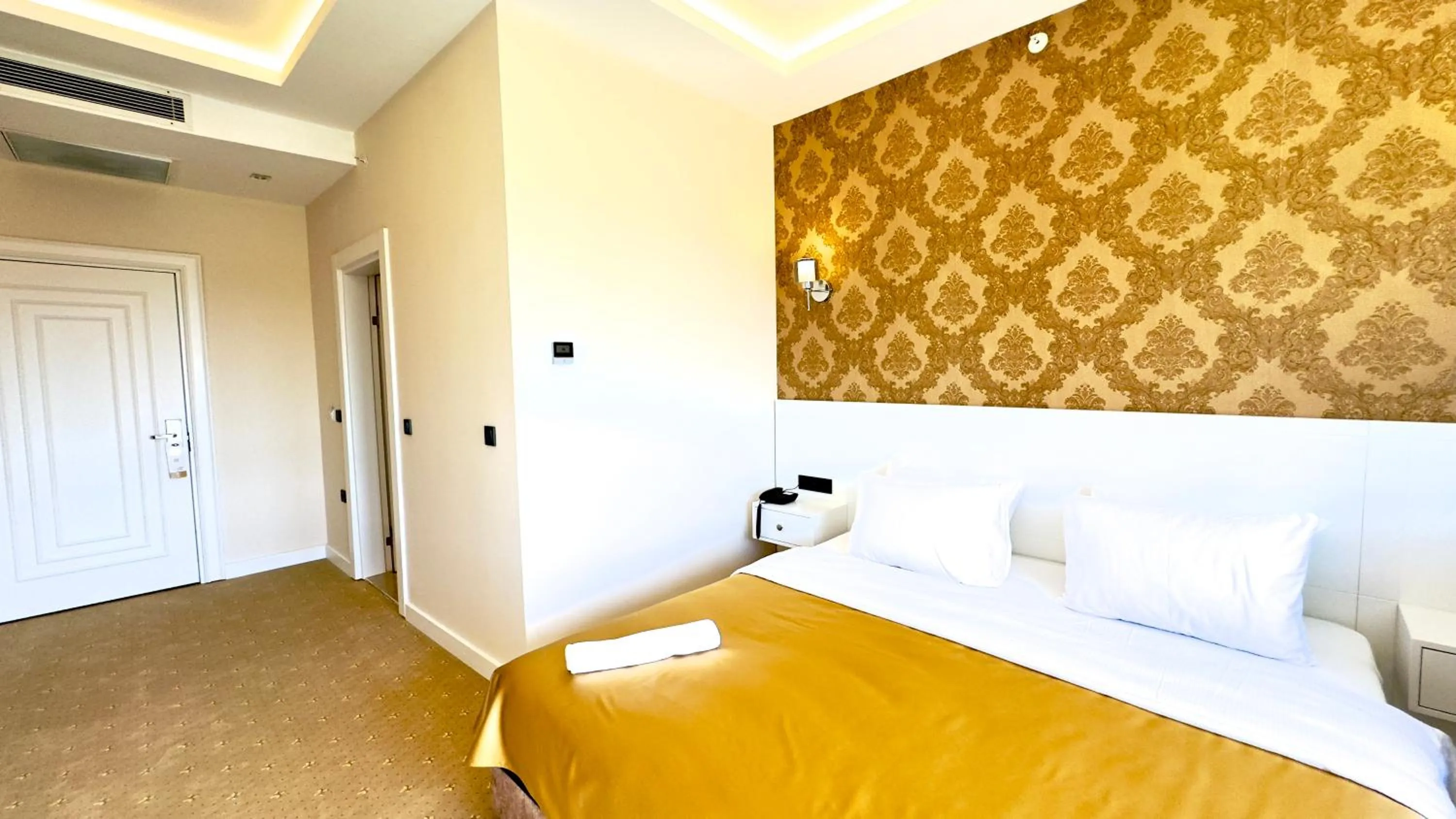 Bed in Green Roof Boutique Hotel & SPA Istanbul Airport