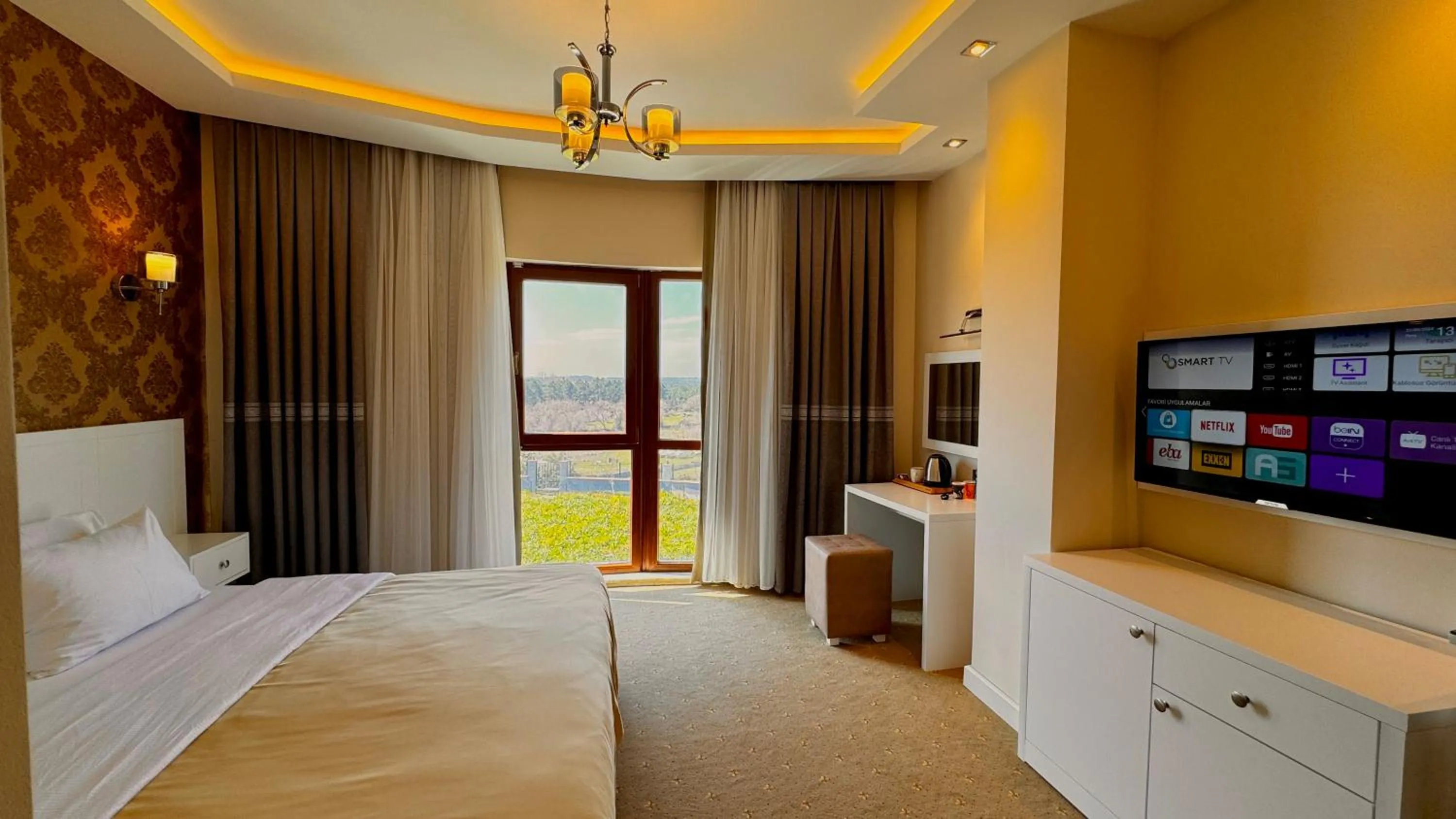 Communal lounge/ TV room, Bed in Green Roof Boutique Hotel & SPA Istanbul Airport