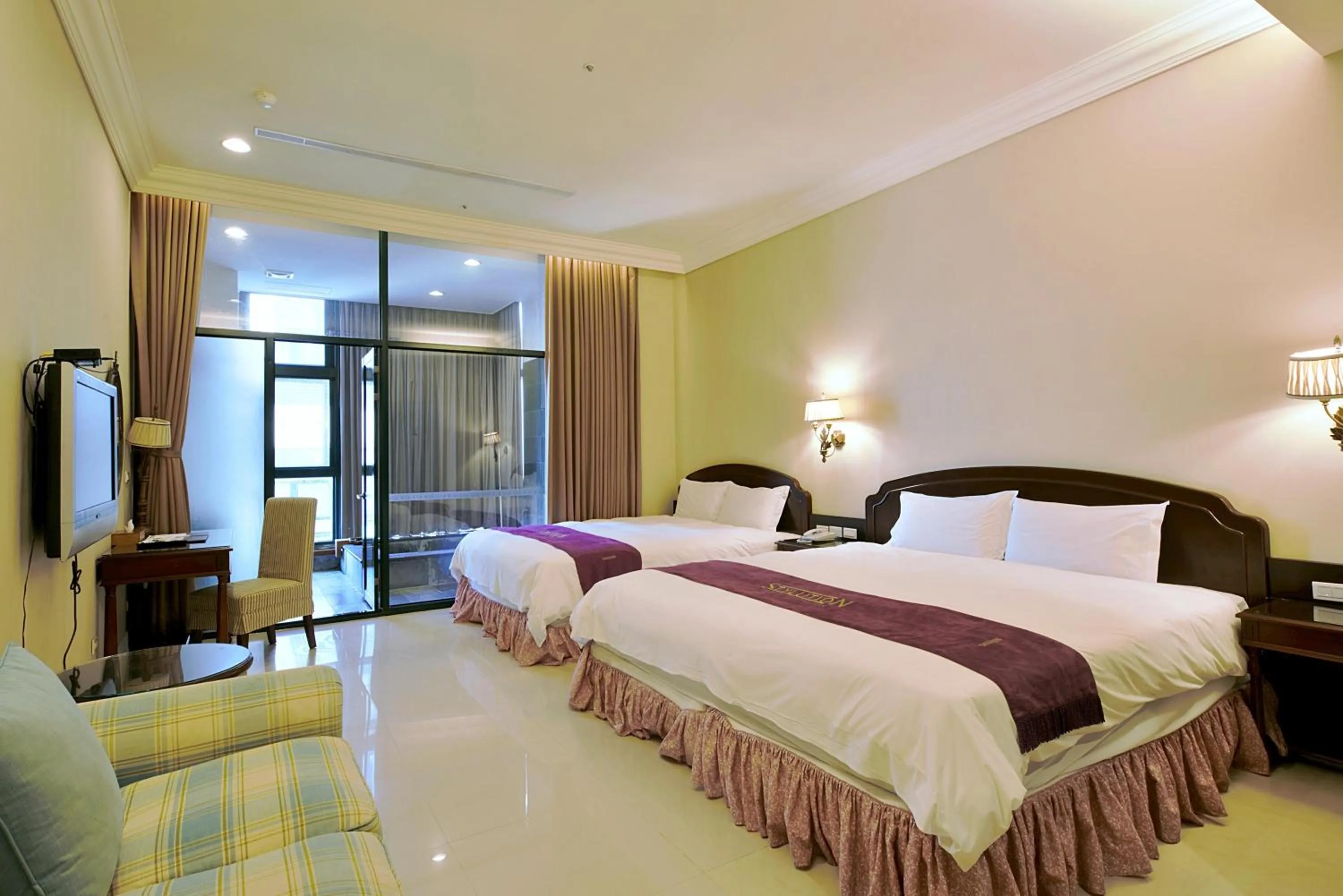 Bed in Muen Hot Spring Hotel