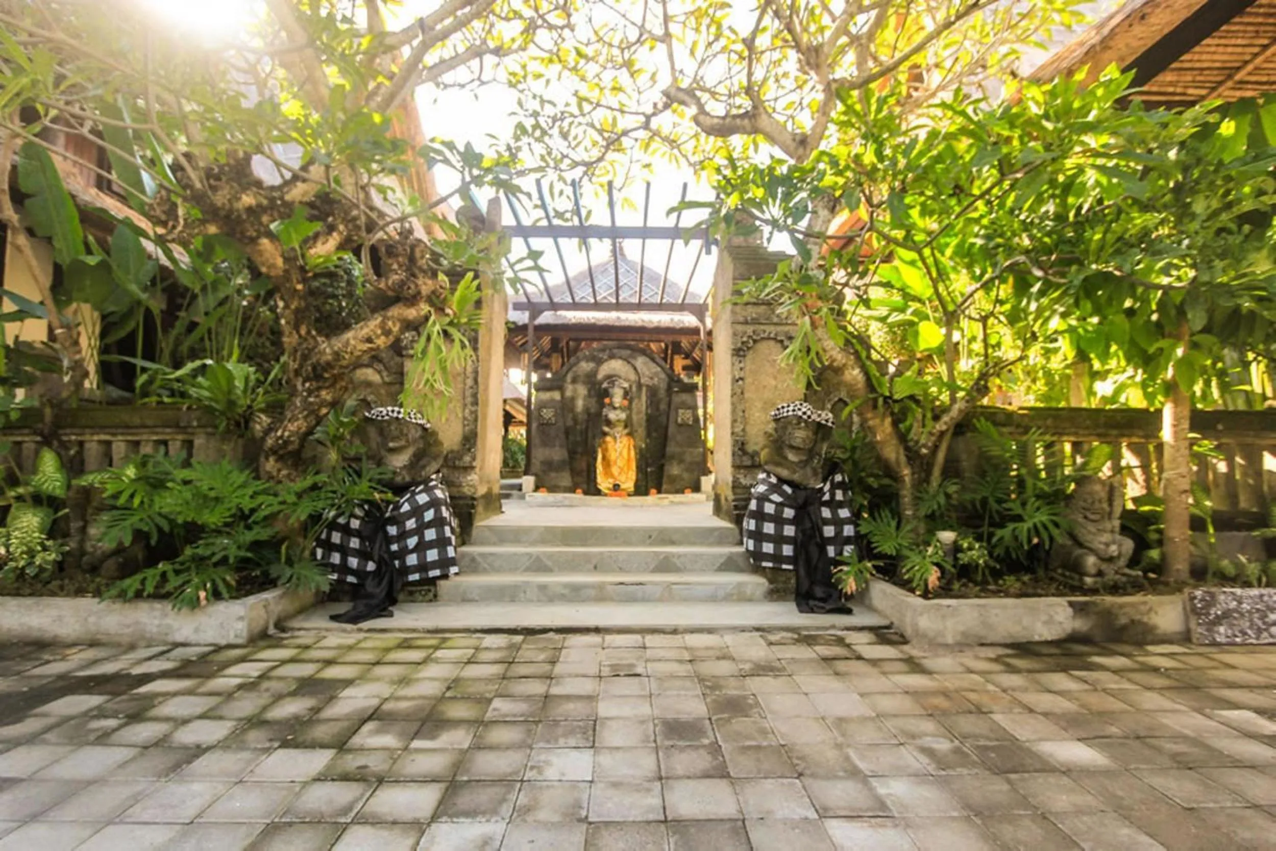 Facade/entrance in Radiant Jepun Villa