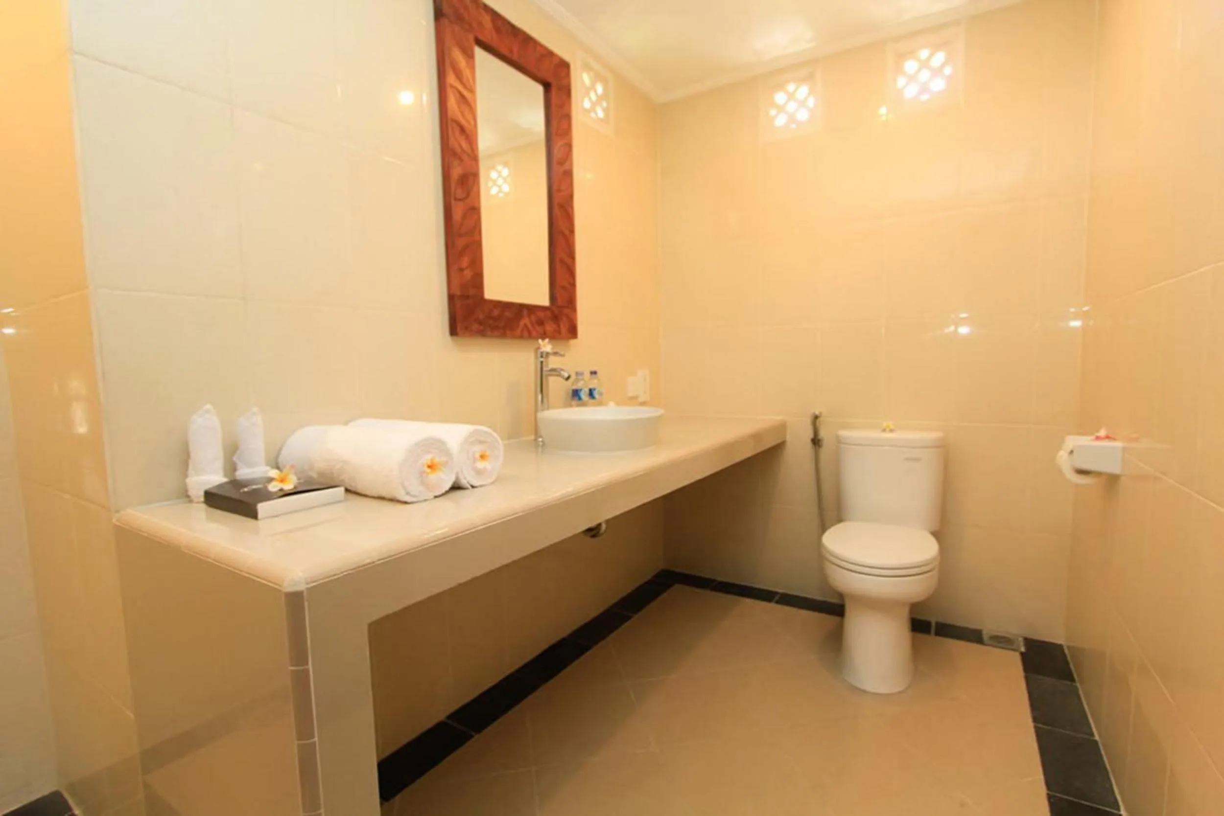 Bathroom in Radiant Jepun Villa