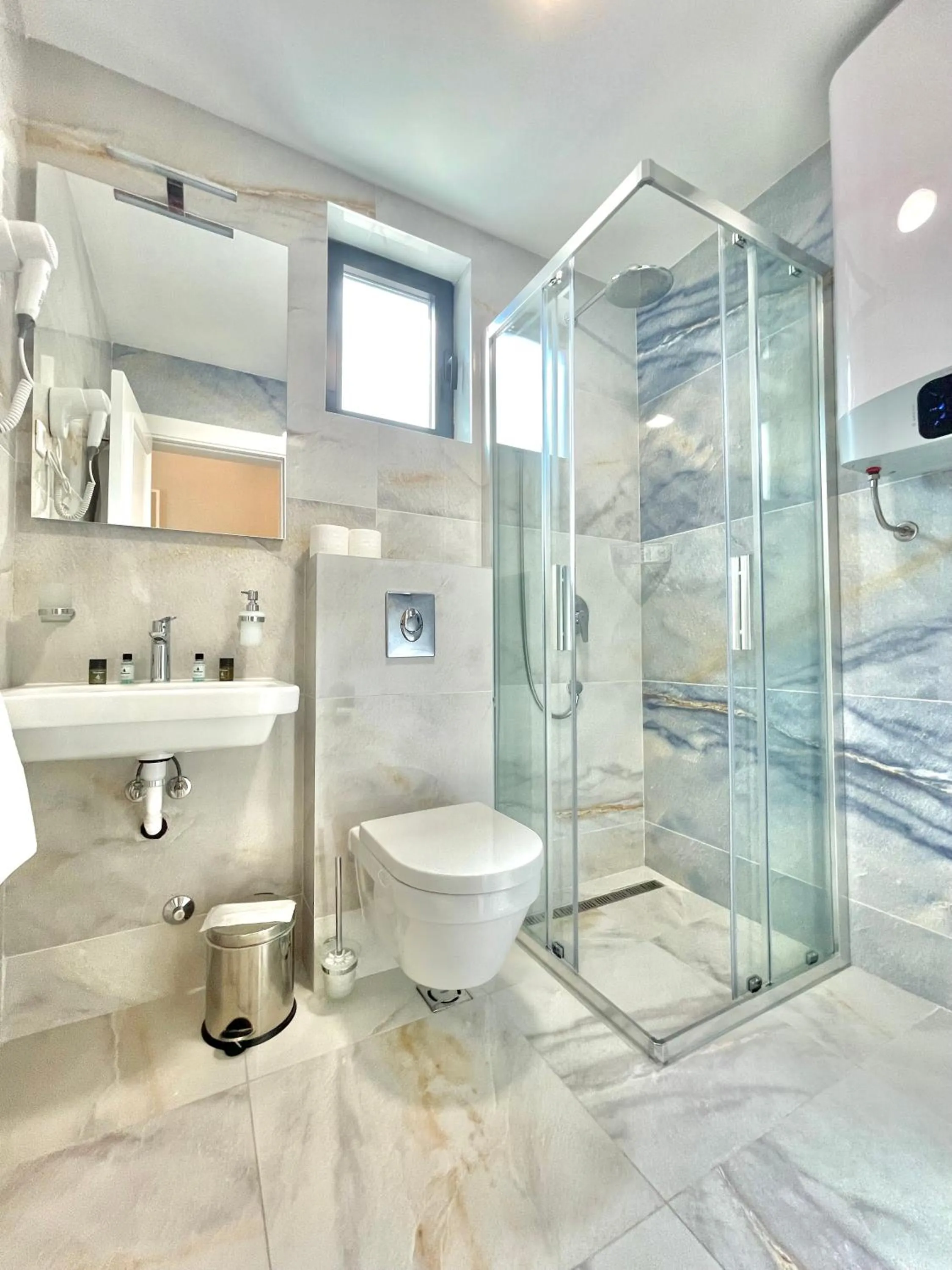 Shower in Comfort Apartments Pasha