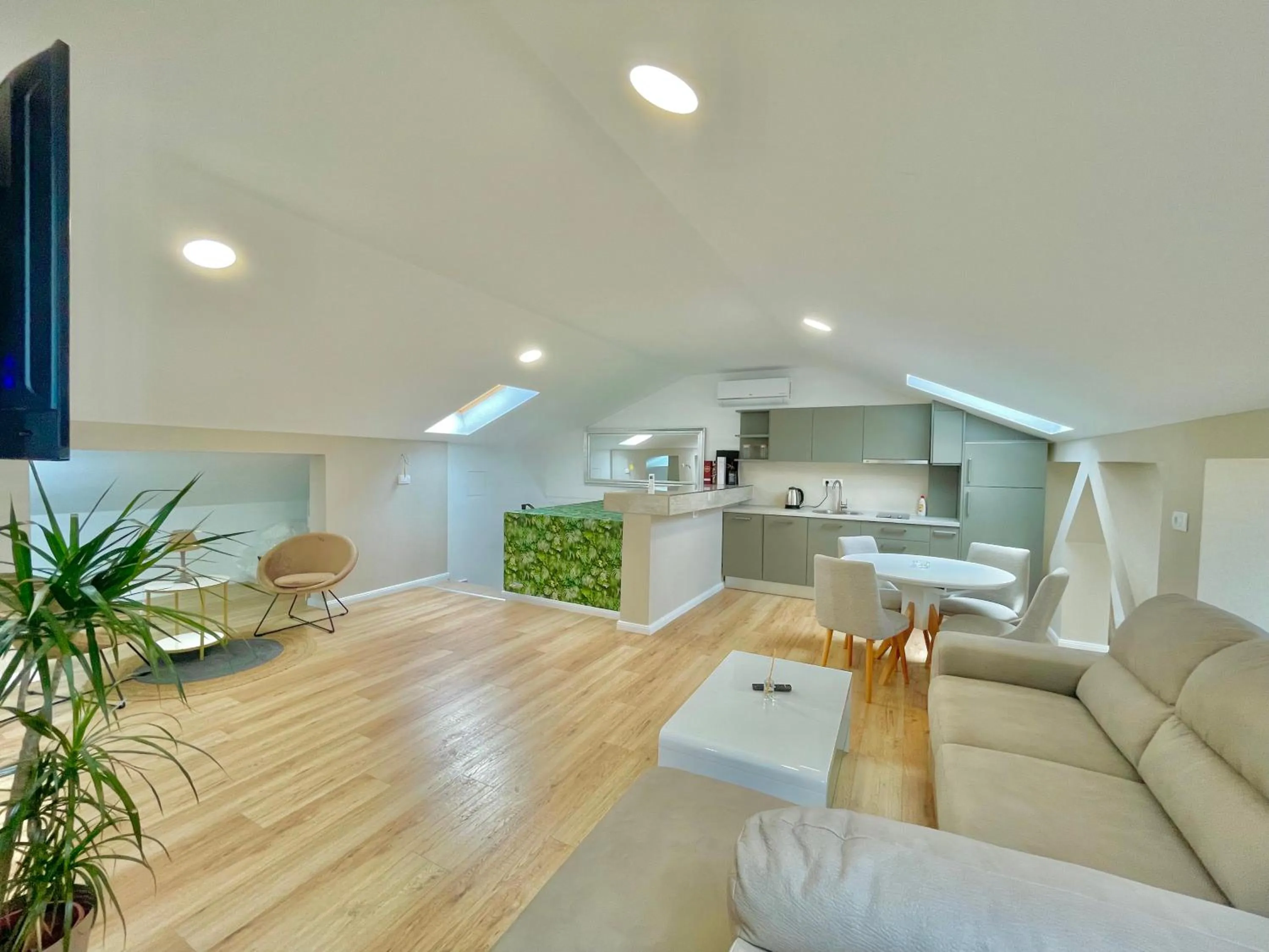 TV and multimedia in Comfort Apartments Pasha