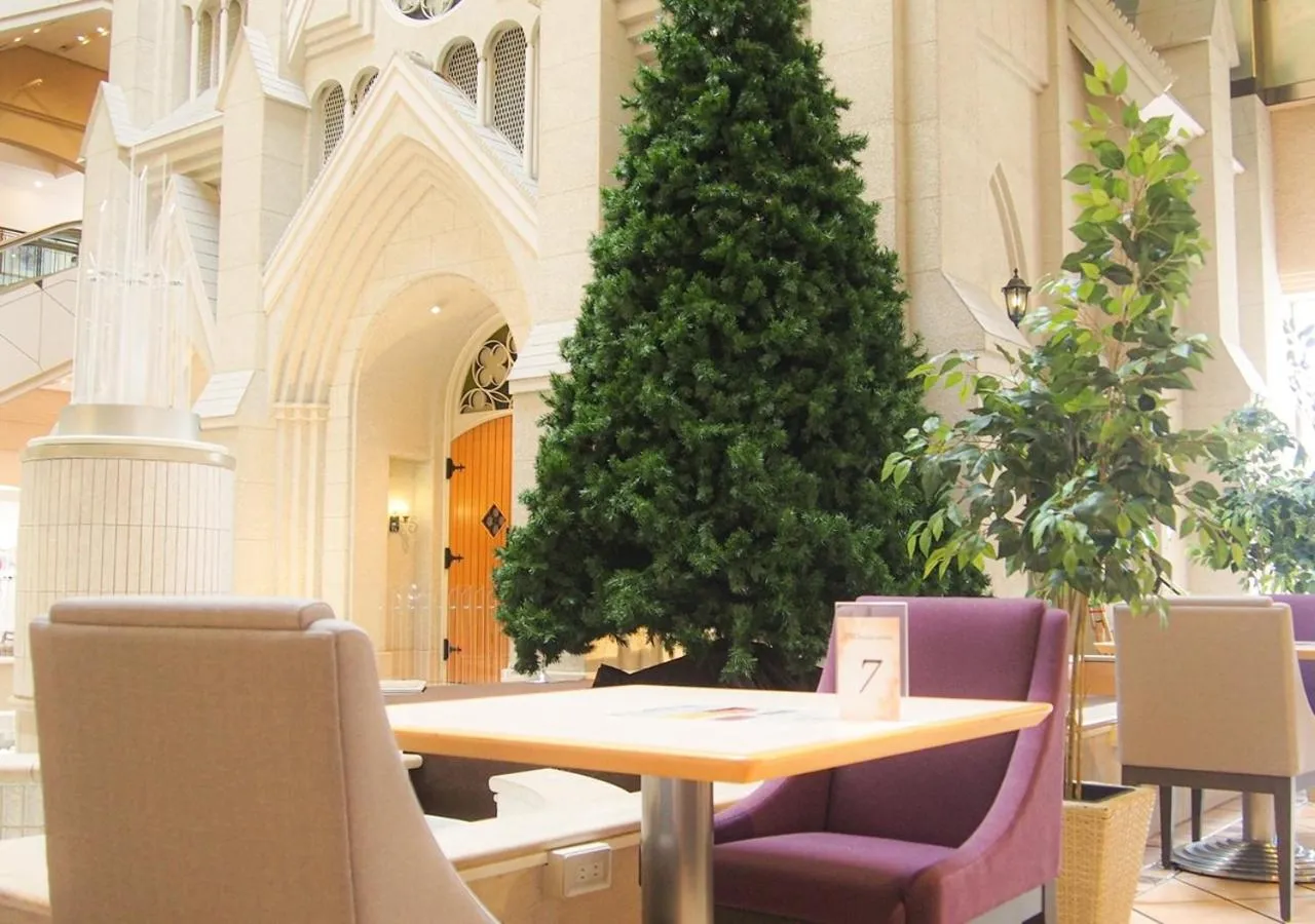 Communal lounge/ TV room in Hotel Emisia Sapporo