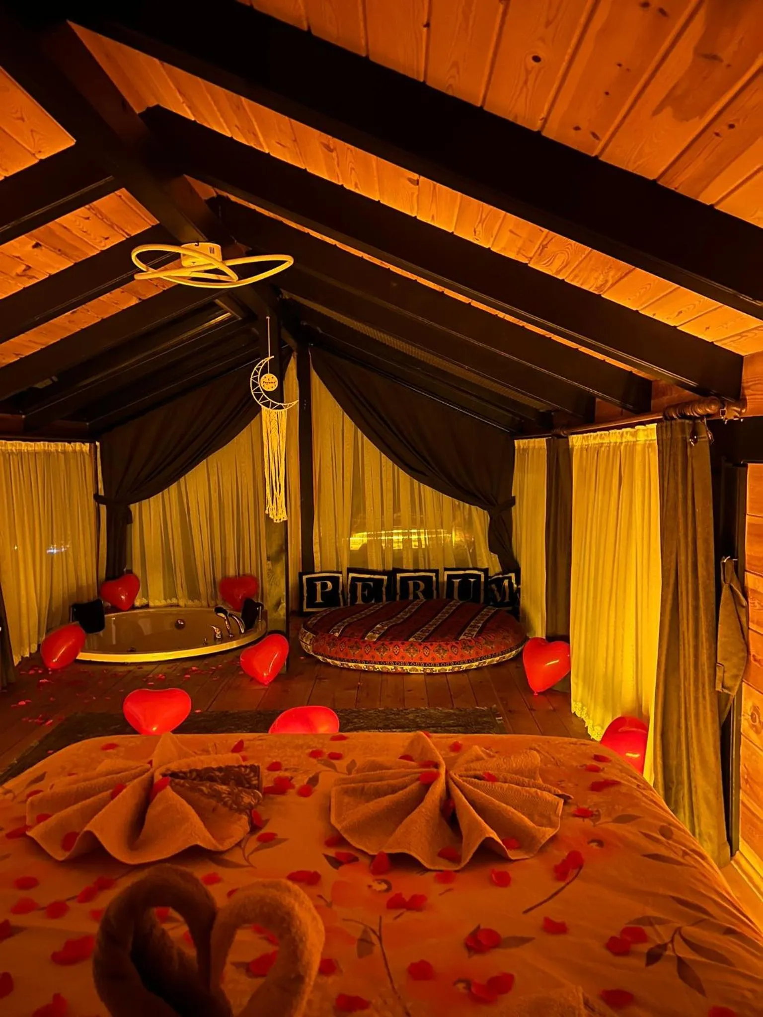 Bed in Peruma otel bungalov