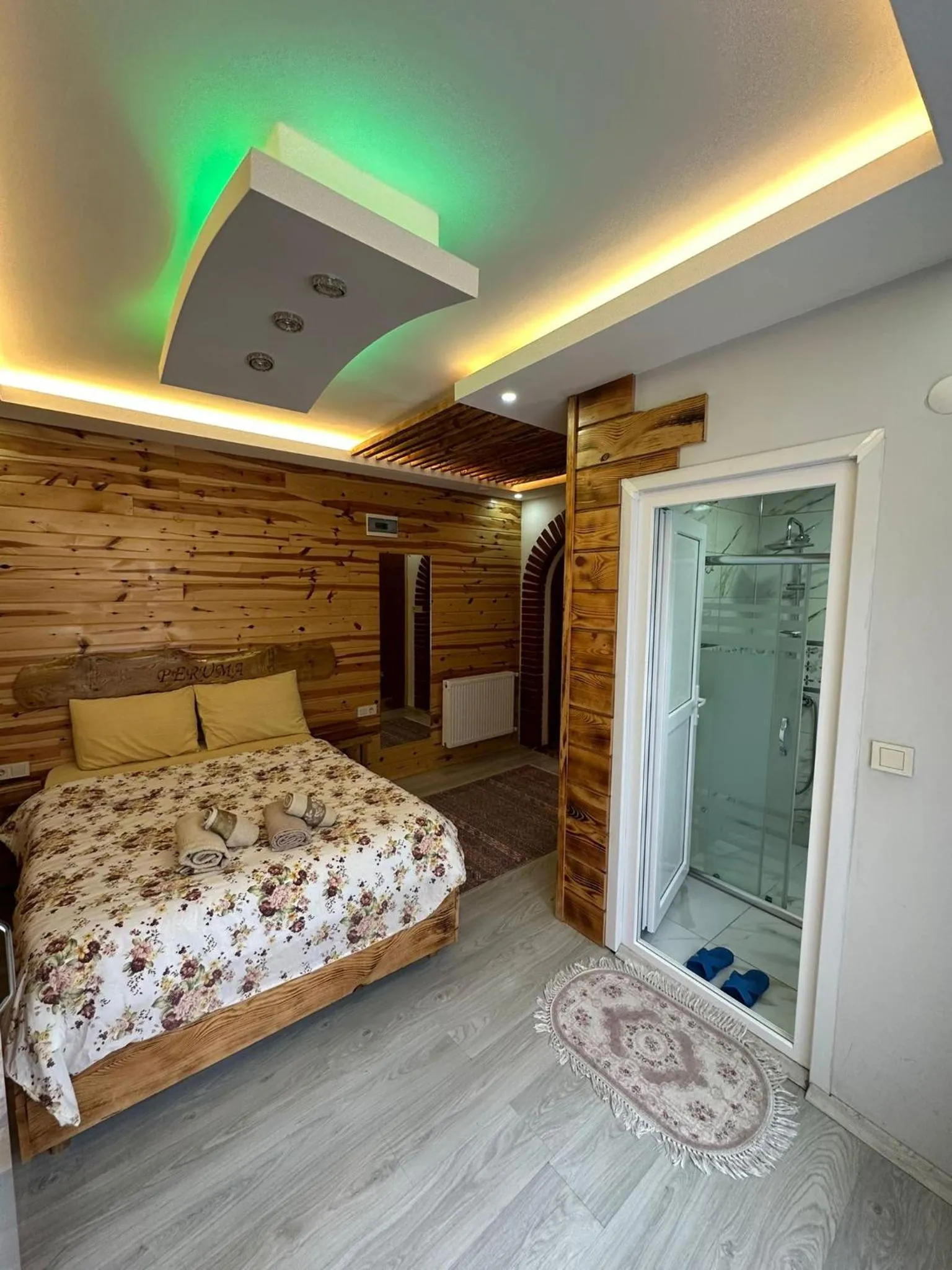 Bed in Peruma otel bungalov