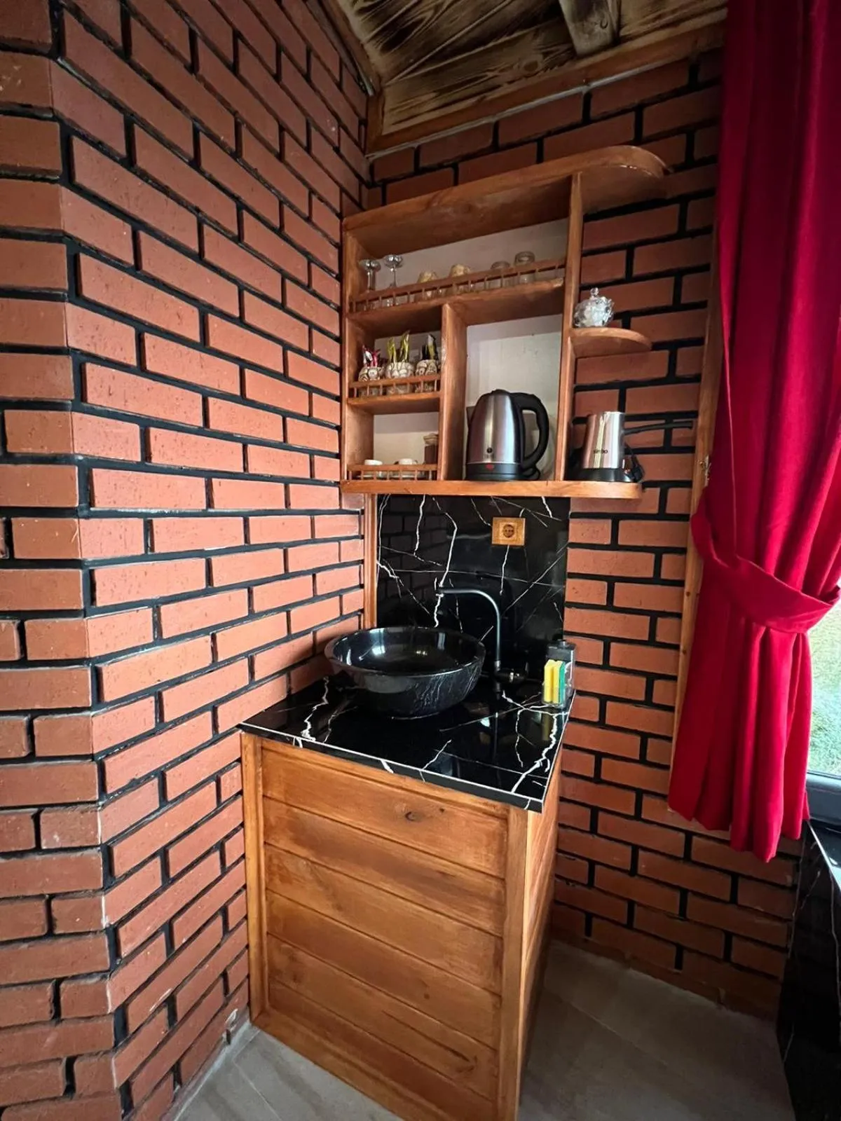 Coffee/tea facilities in Peruma otel bungalov