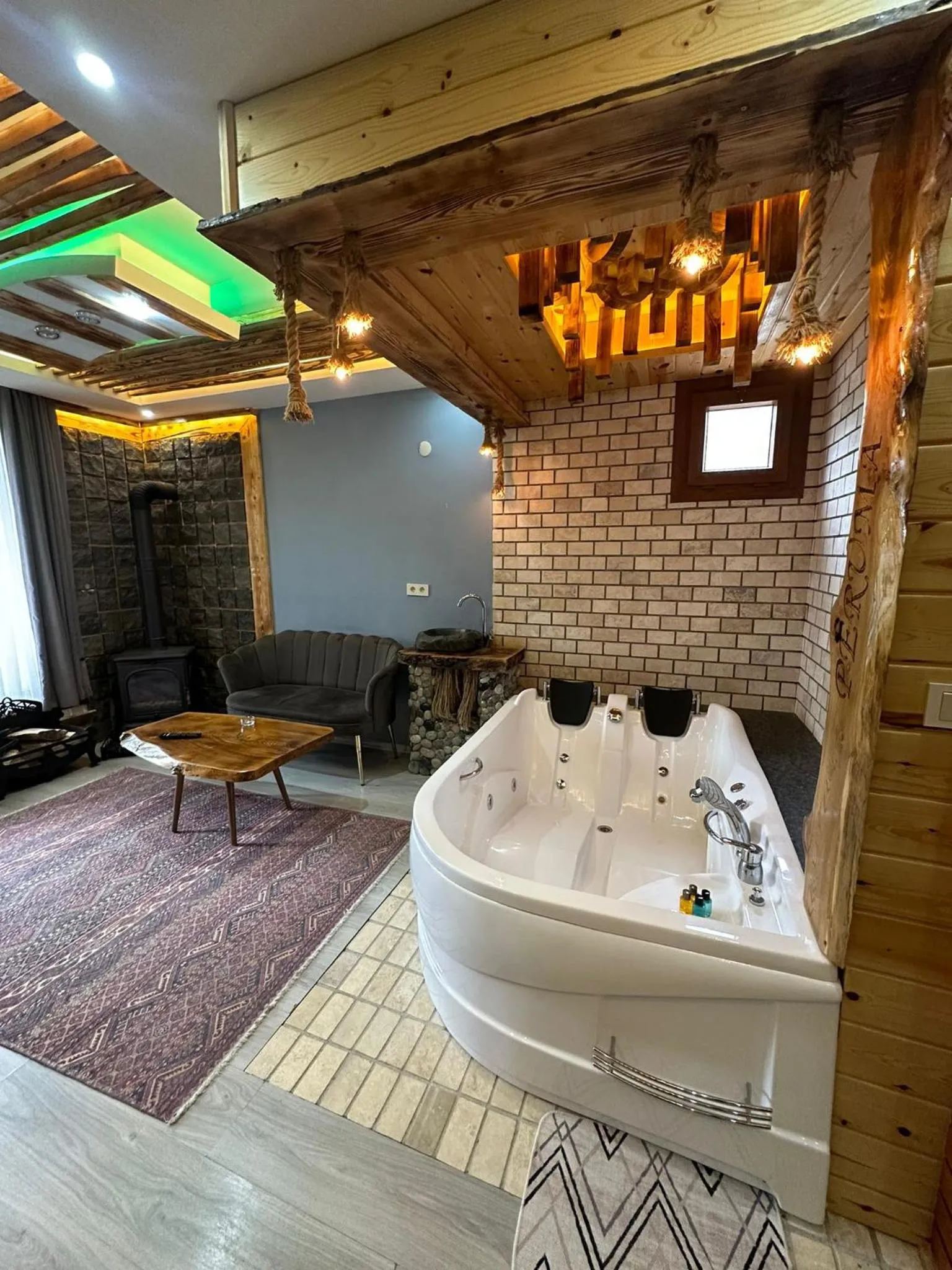 Peruma otel bungalov