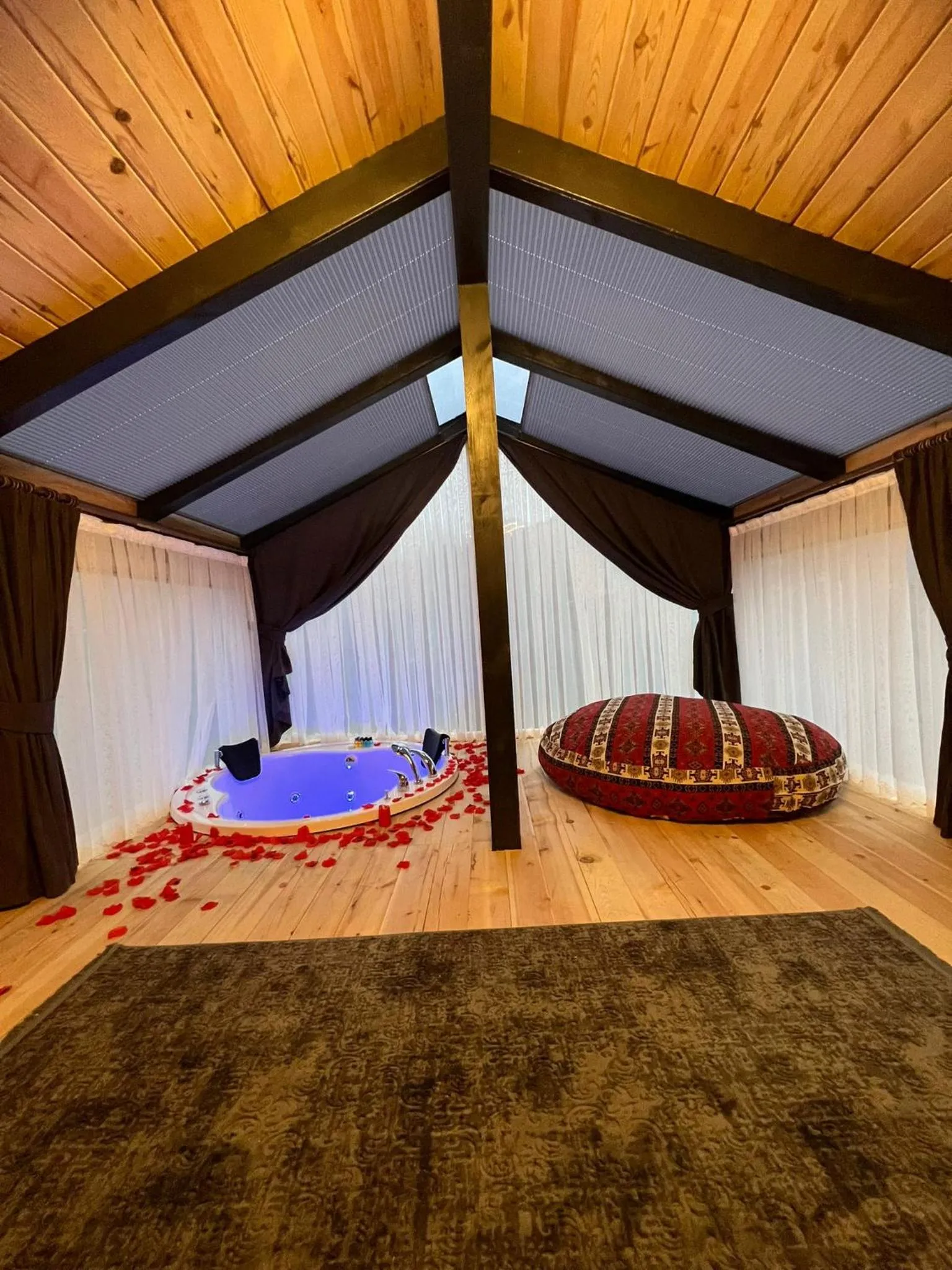 Bed in Peruma otel bungalov