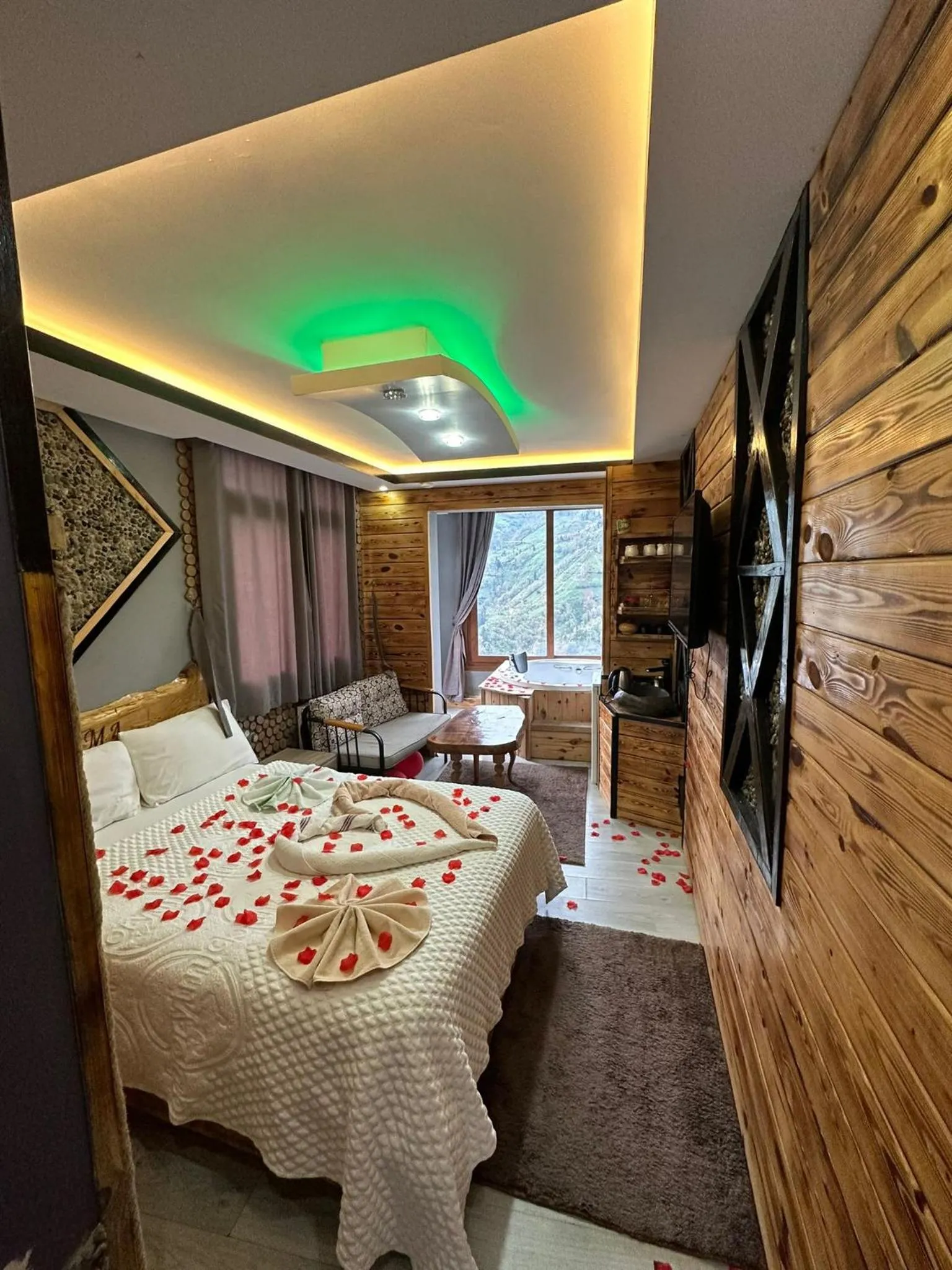 Bed in Peruma otel bungalov