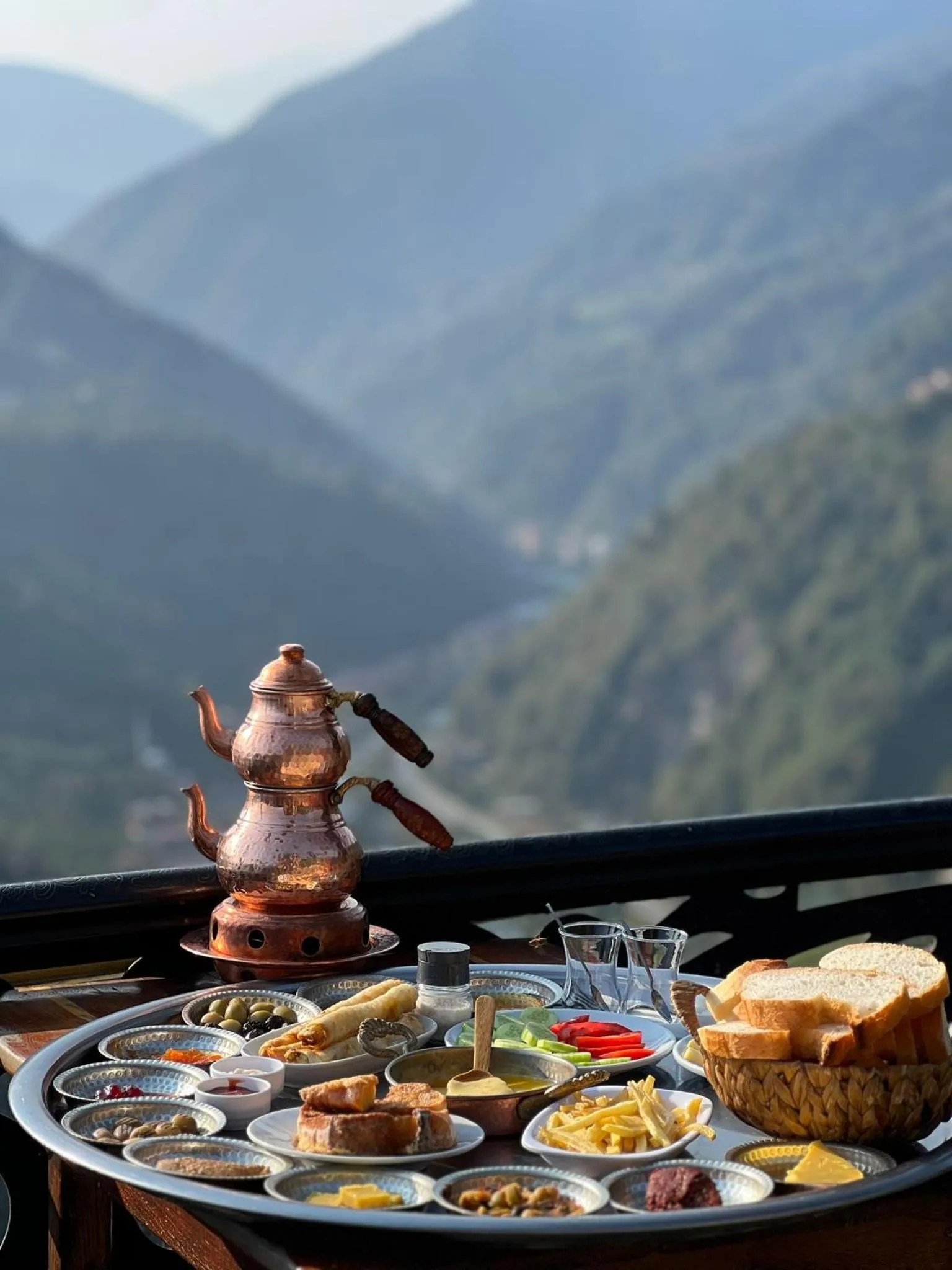 Restaurant/places to eat in Peruma otel bungalov