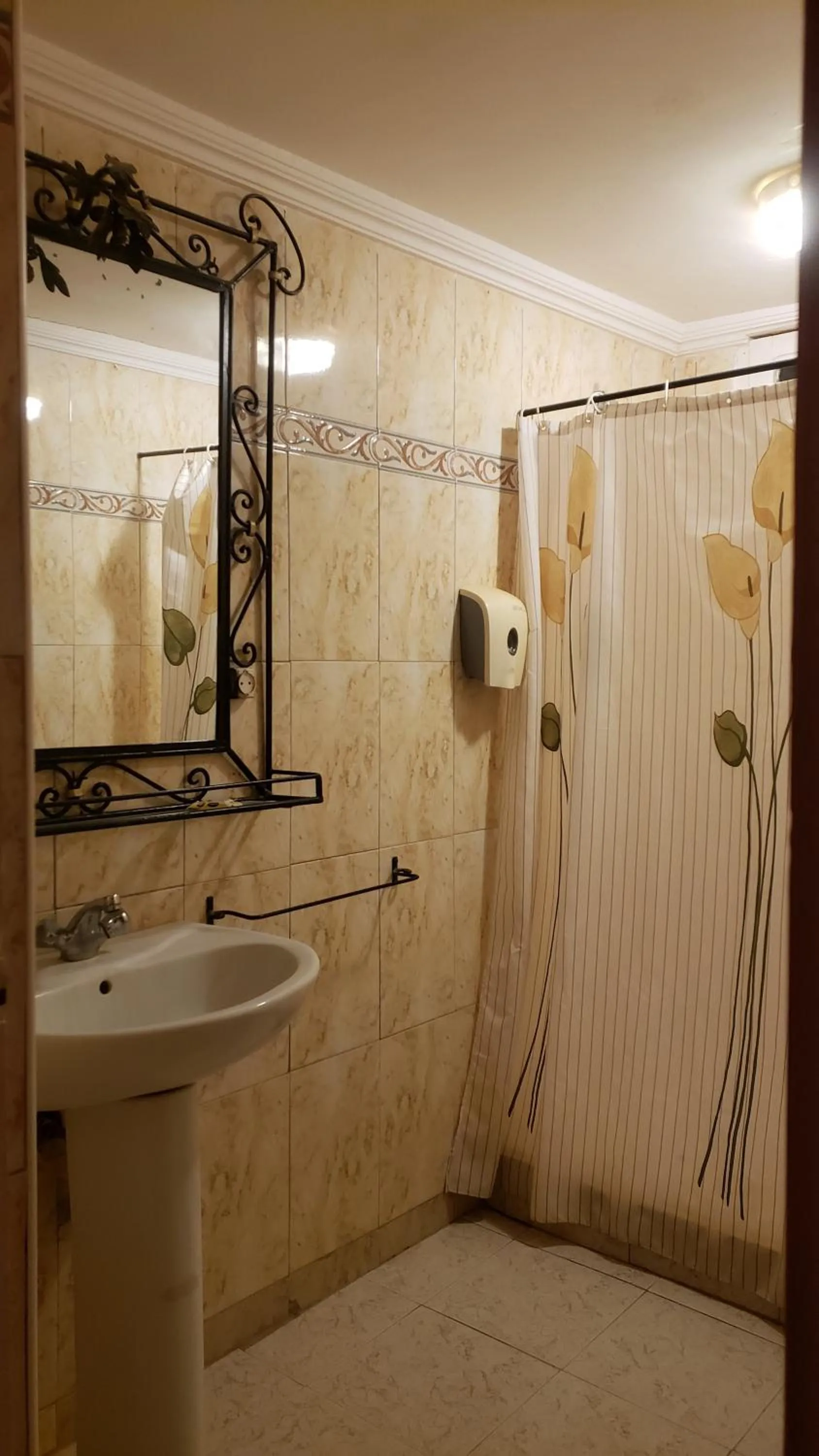 Bathroom in Hôtel Ziad