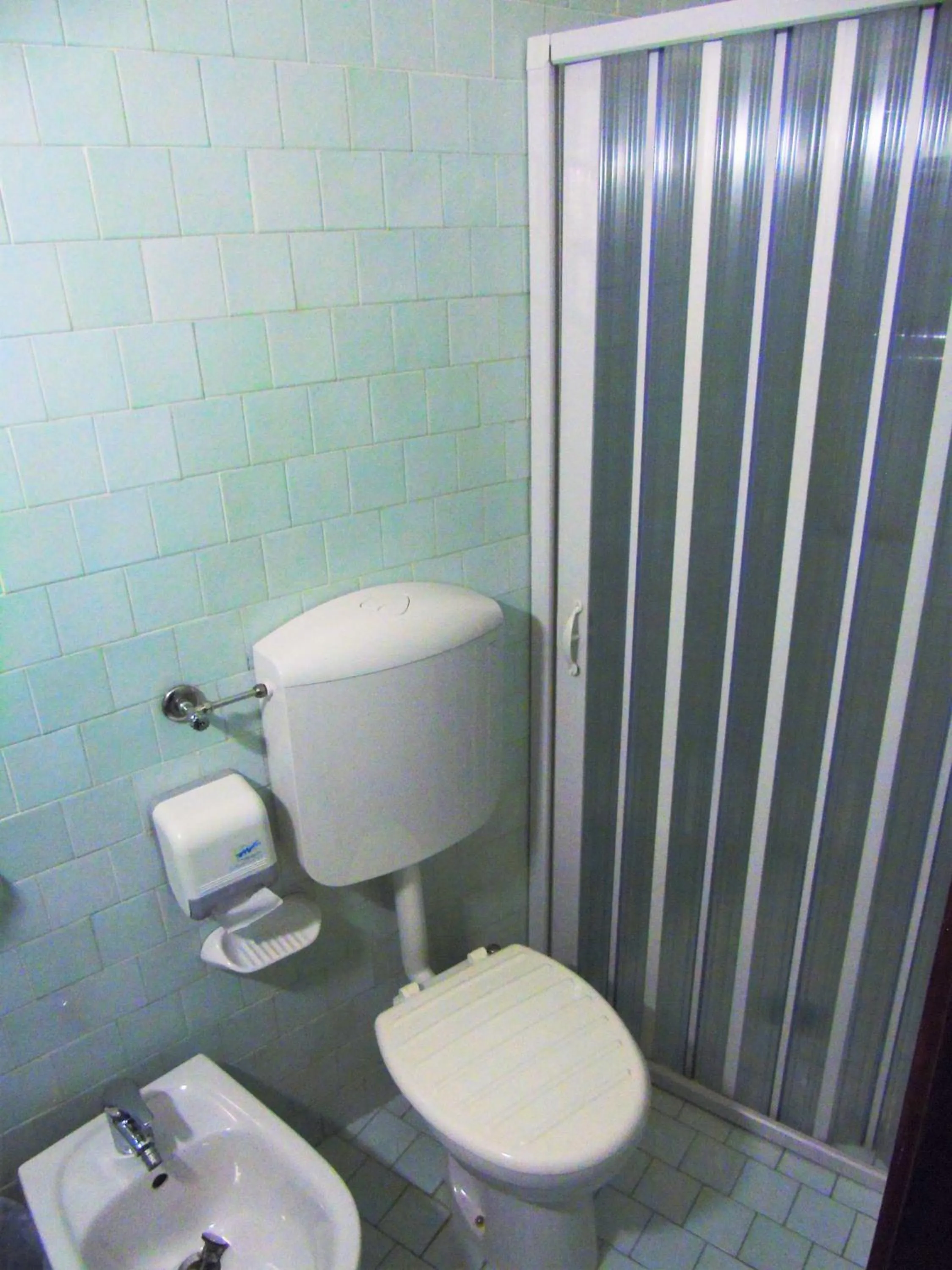 Bathroom in Hotel Zeus Lido di Classe Room Only