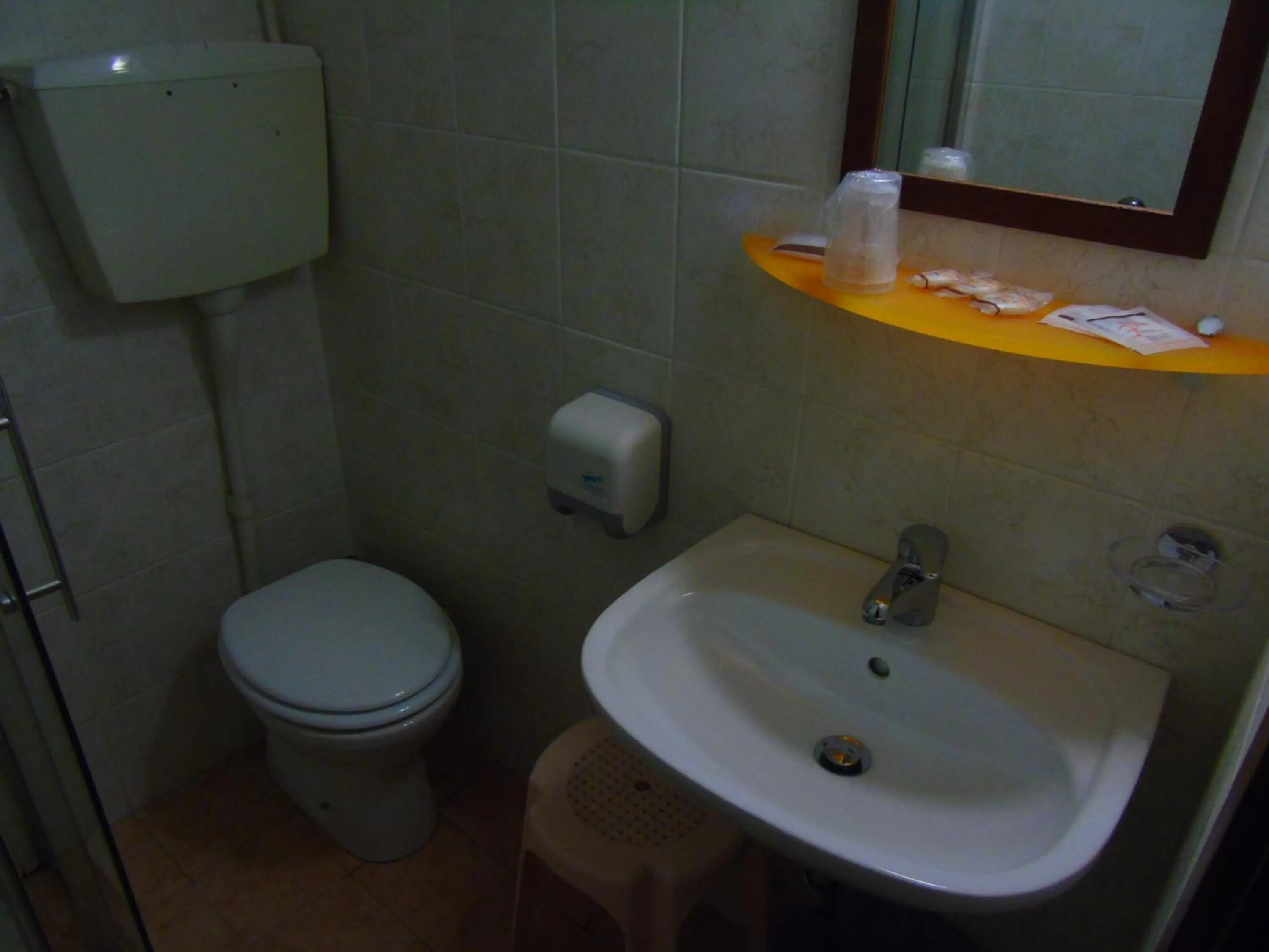 Bathroom in Hotel Zeus Lido di Classe Room Only