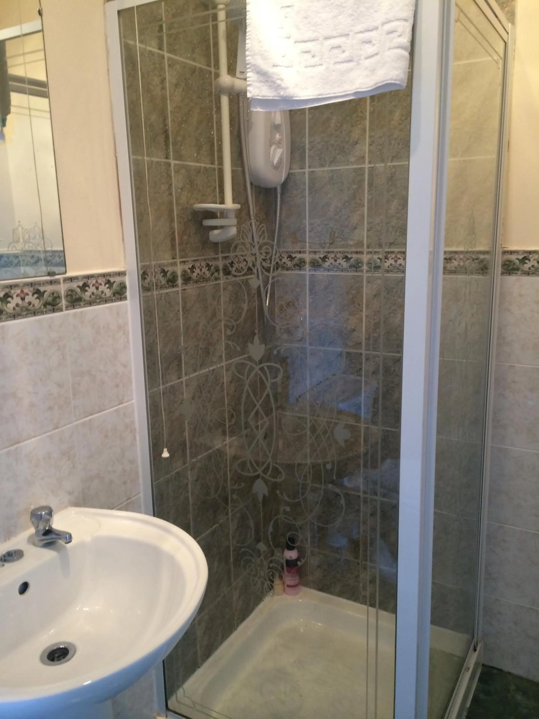 Bathroom in Broom Lodge