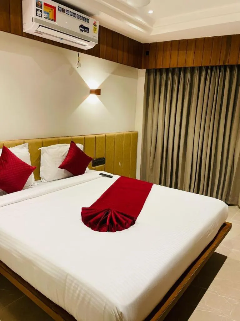 Photo of the whole room, Bed in Hotel Emora Tree