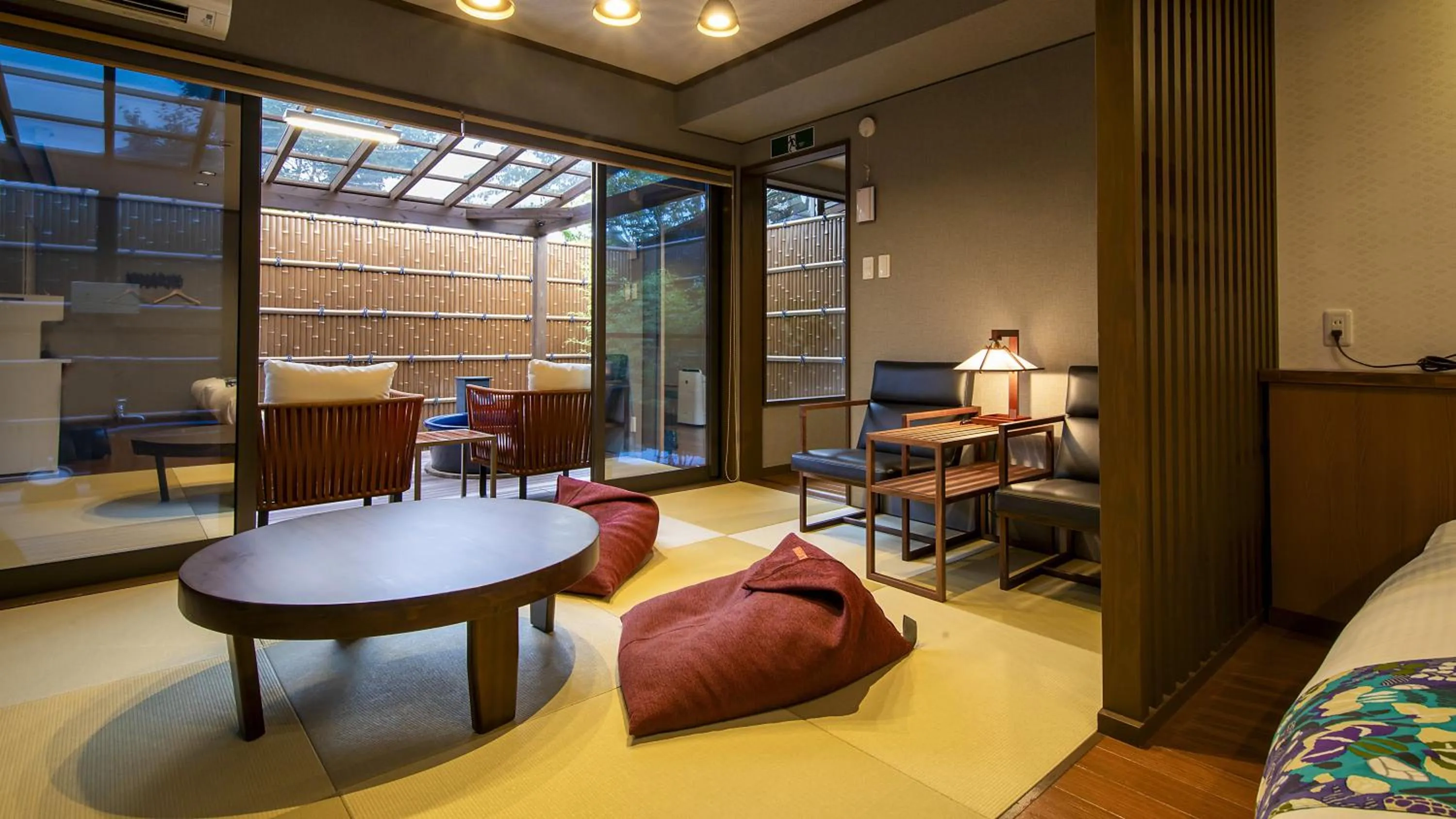 Hanare no yado Kamigakure