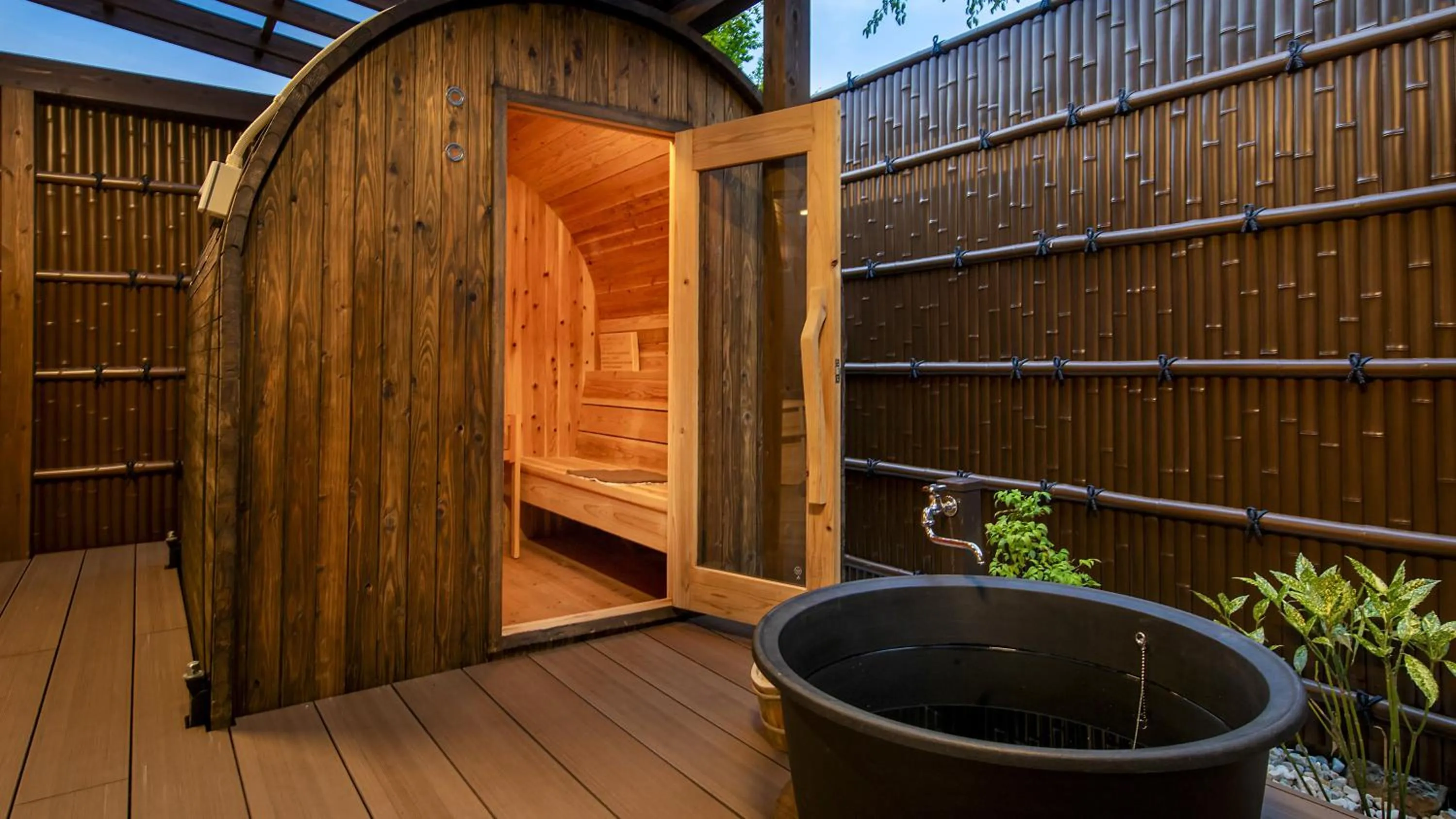 Hanare no yado Kamigakure