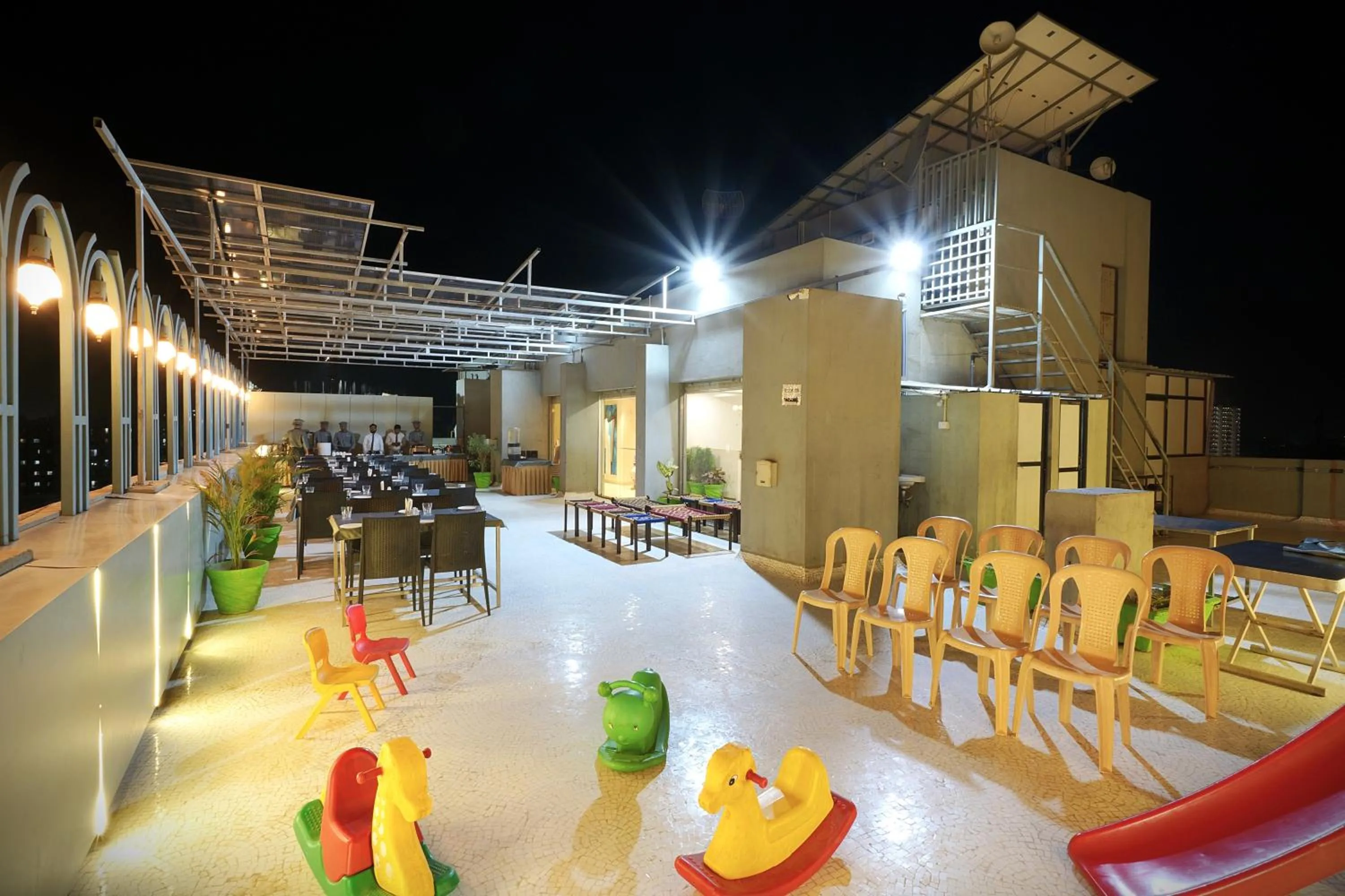 Restaurant/places to eat in HOTEL AURELLIA