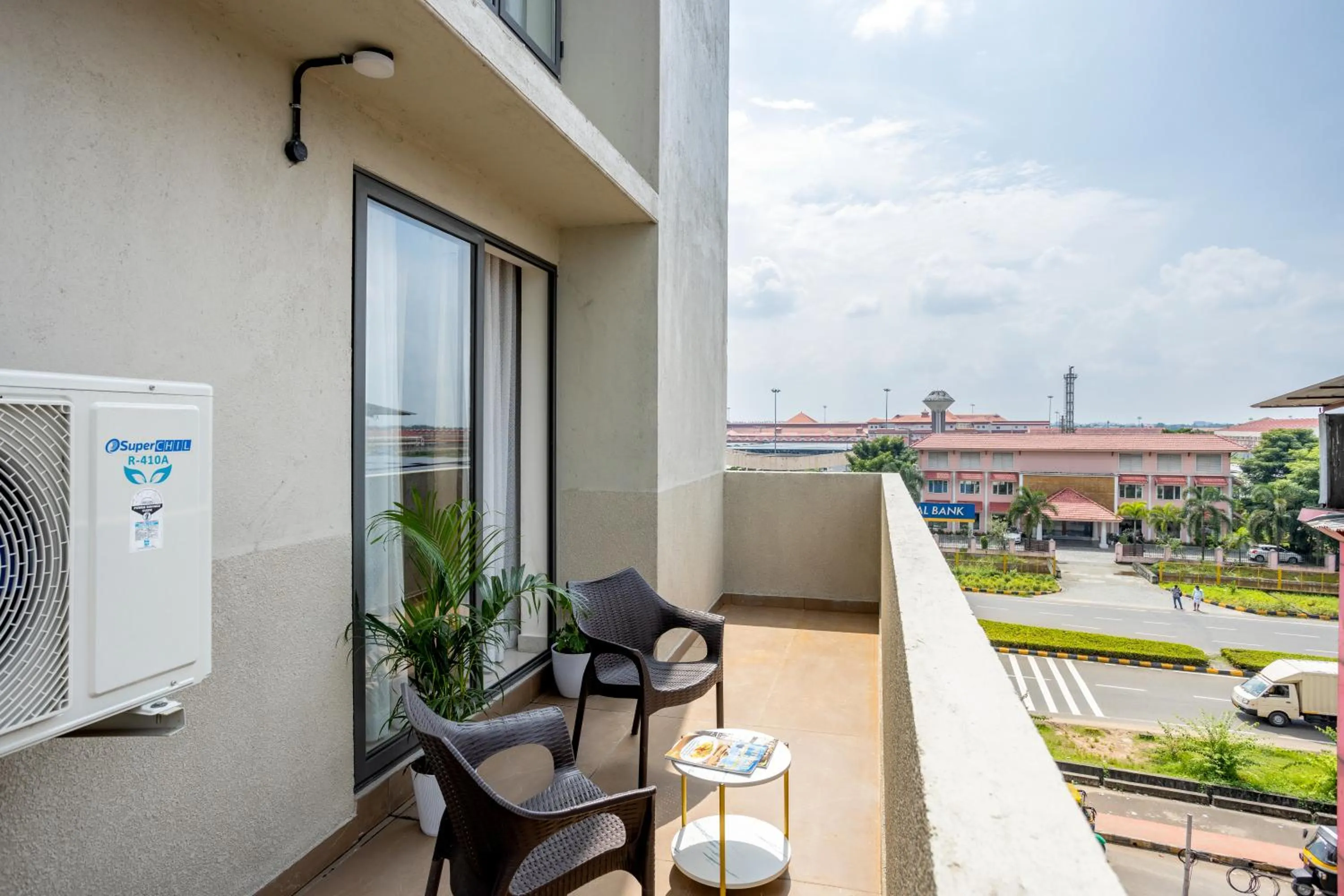 Patio in PRESIDENCY AIRPORT HOTEL