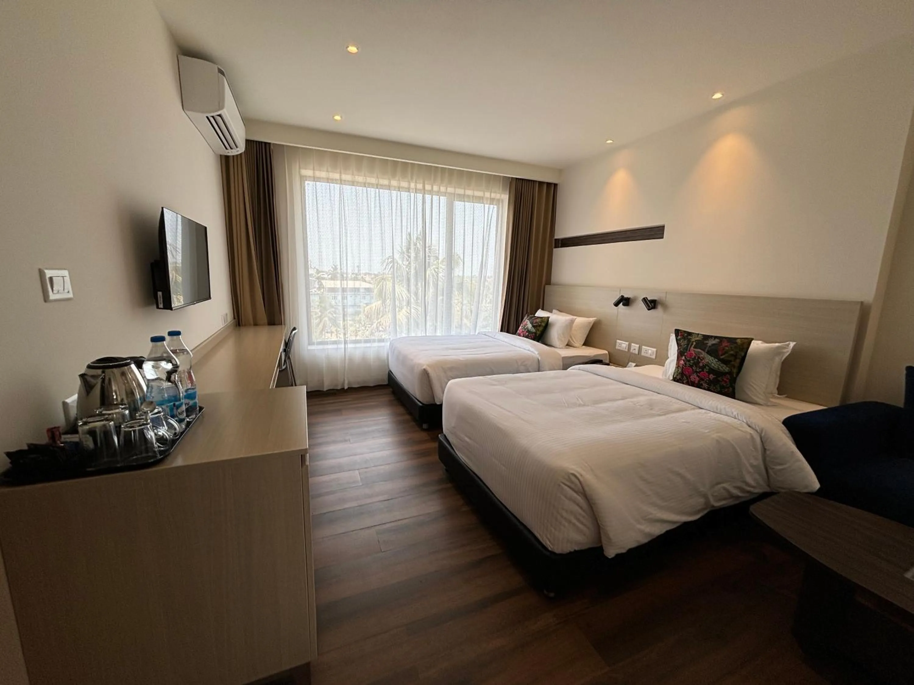 Bedroom, Bed in PRESIDENCY AIRPORT HOTEL