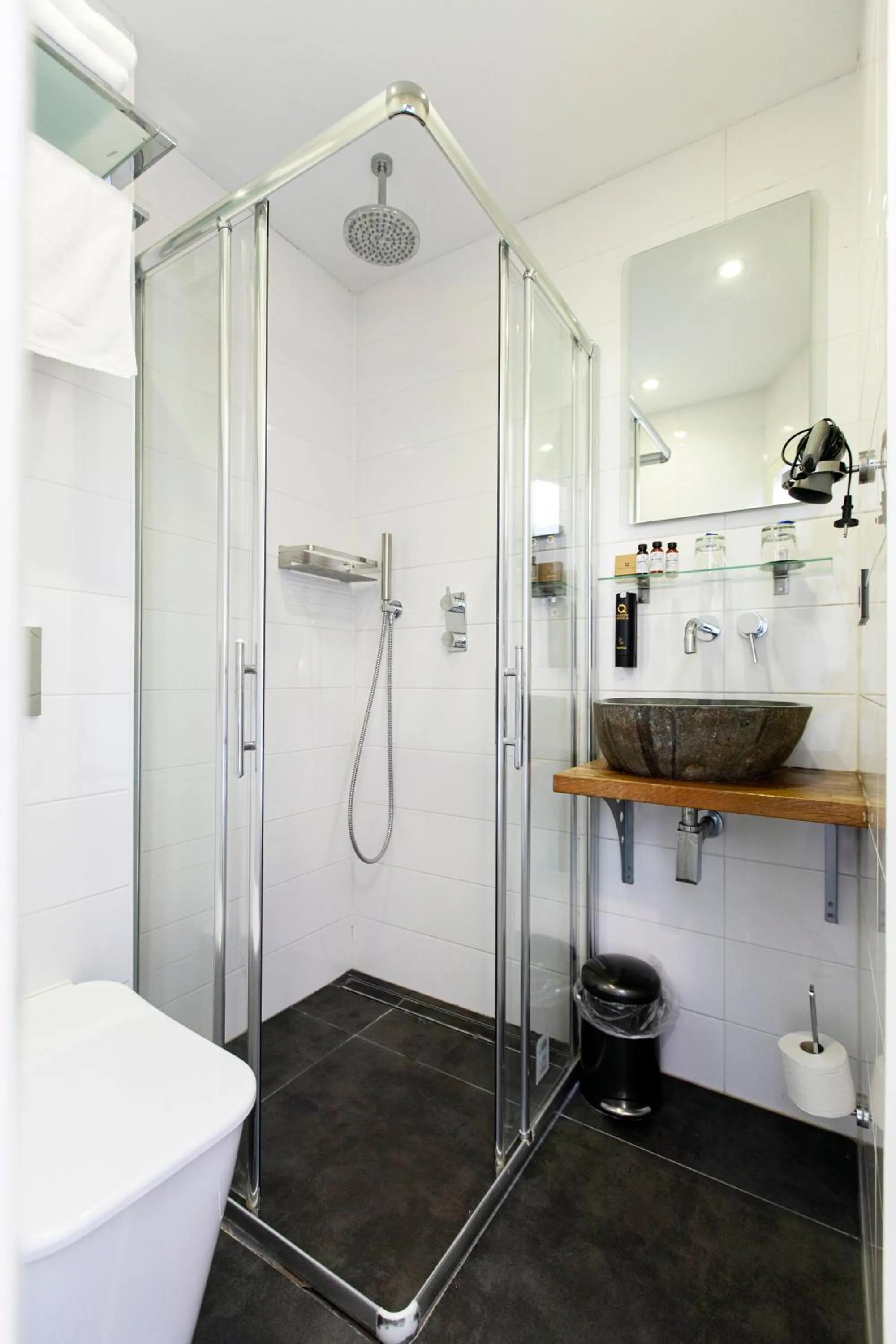 Shower in Quentin Amsterdam Hotel